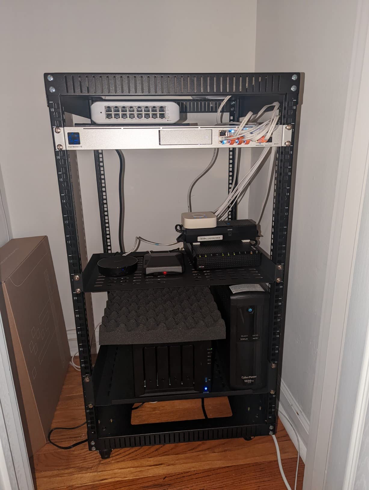 RIVECO 6U Open Frame Server Rack with Wheels- Heavy Duty 4 Post Quick Assembly 19-inch Support 600KG Equipment Home Network Cabinet Black customer photo 1