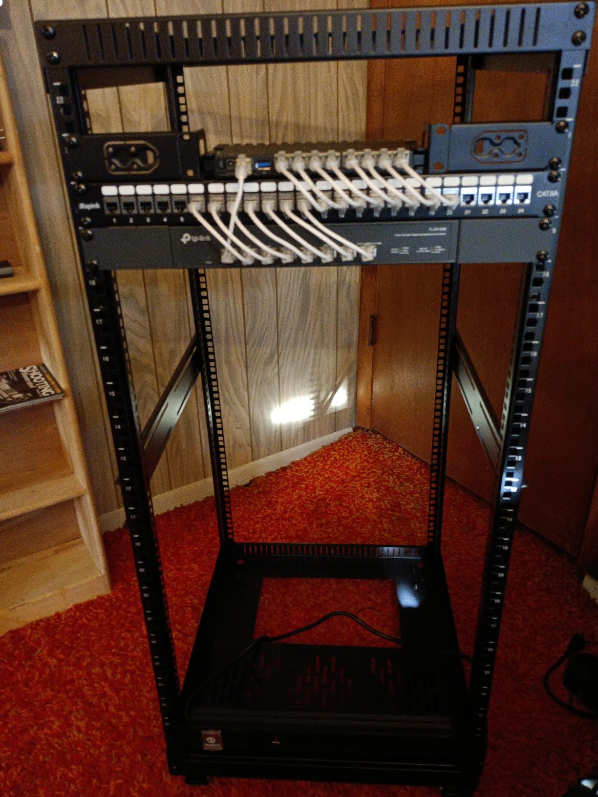 RIVECO 6U Open Frame Server Rack with Wheels- Heavy Duty 4 Post Quick Assembly 19-inch Support 600KG Equipment Home Network Cabinet Black customer photo 2