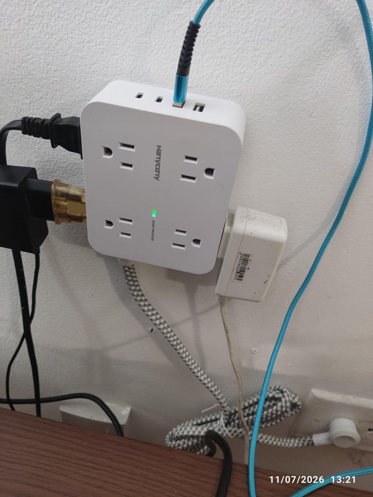 HANYCONY Surge Protector Power Strip, 1080J, 5 Ft Braided Extension Cord | 8 Outlets 4 USB Ports(2 USB C), Outlet Extender, Flat Plug, Wall Mount, Desk Charging Station, Home Office, Dorm Room ETL customer photo 2