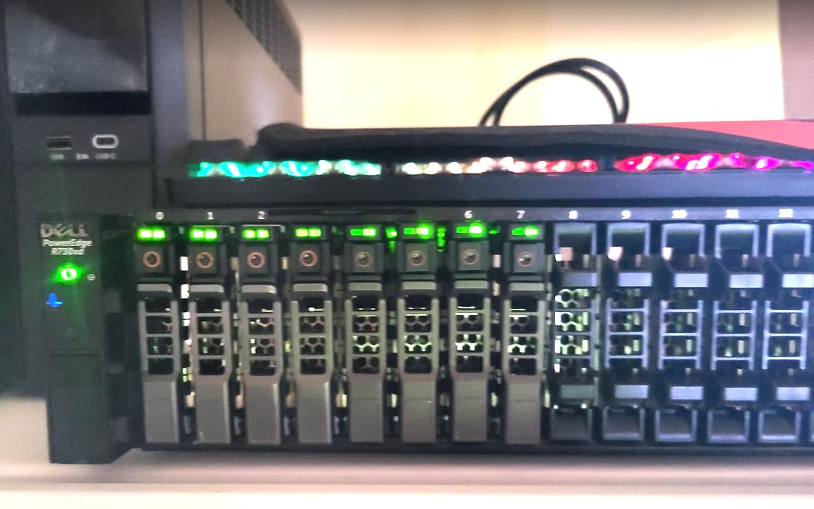 Dell PowerEdge R730xd Server 24B SFF 2U, 2X Intel Xeon E5-2690 v4 2.6Ghz (28-cores Total), 128GB DDR4 RAM, 4X 1.2TB 10K SAS 2.5