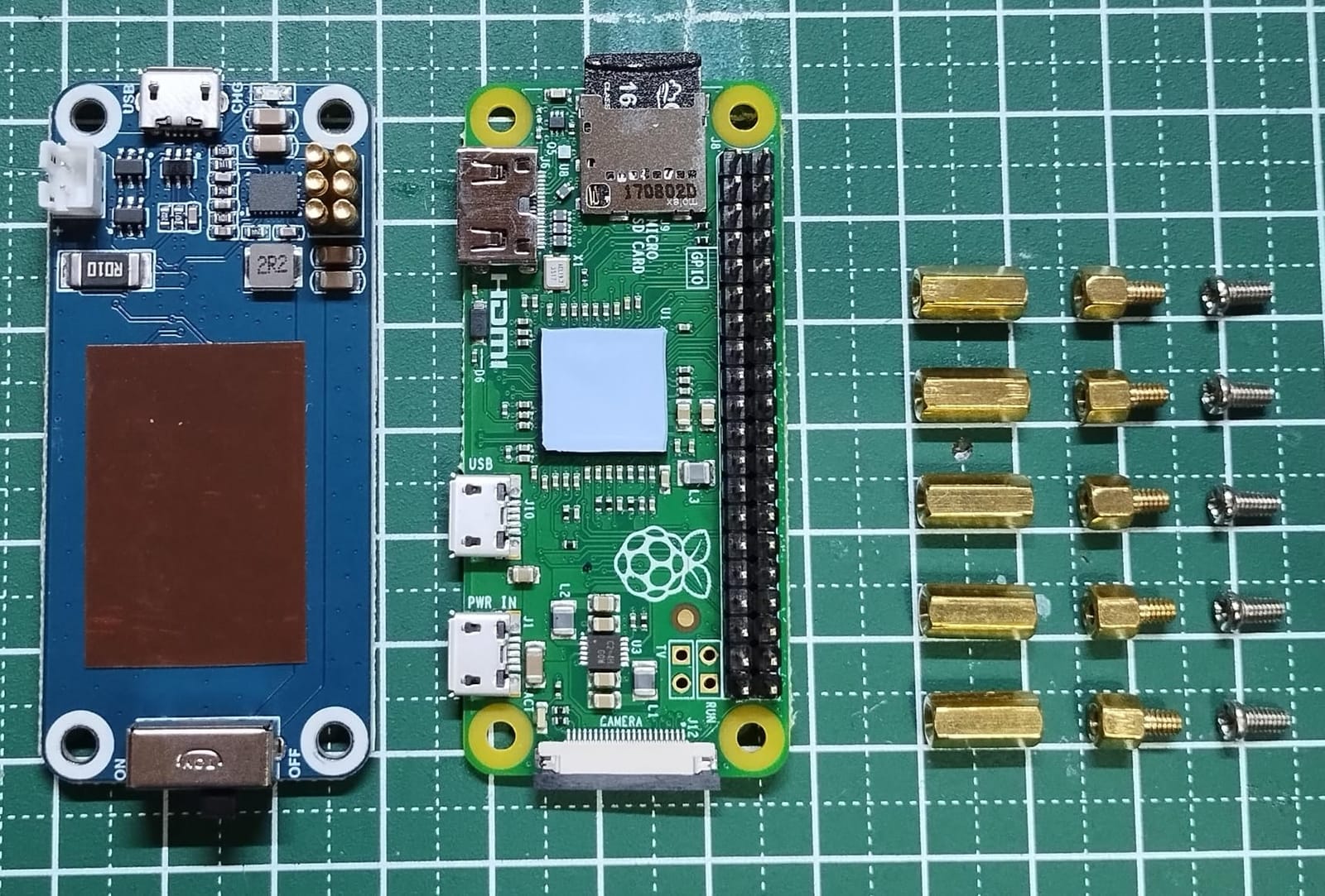 Waveshare UPS HAT (C), Compatible with Raspberry Pi Zero Series Board, 5V Uninterruptible Power Supply Module, Multi Battery Protection Circuits customer photo 2
