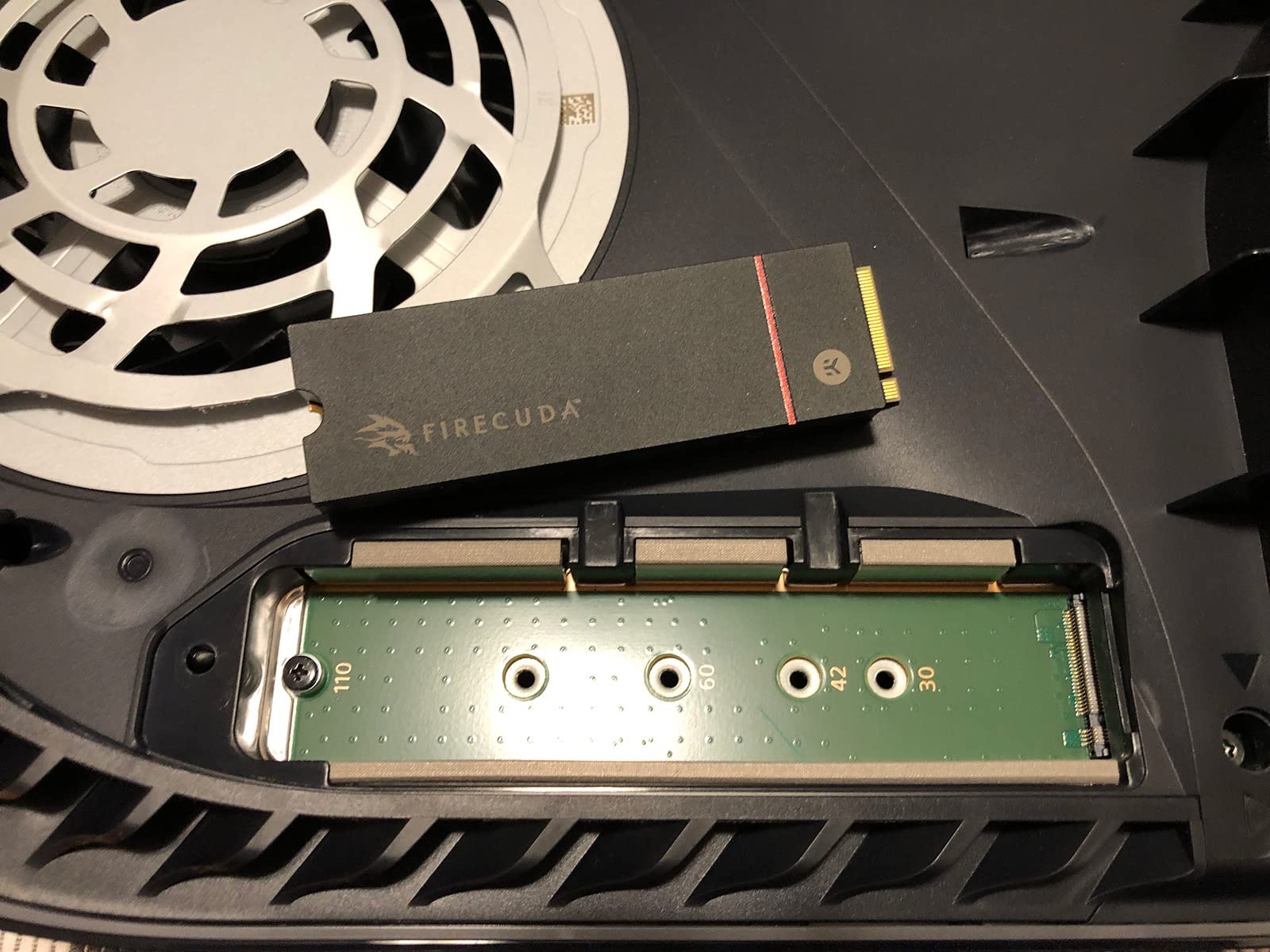 Seagate FireCuda 530 1TB Solid State Drive - M.2 PCIe Gen4 x4 NVMe 1.4, PS5 Internal SSD, speeds up to 7300MB/s, 3D TLC NAND, 1275 TBW, 1.8M MTBF, Heatsink, Rescue Services (ZP1000GM3A023) customer photo 2