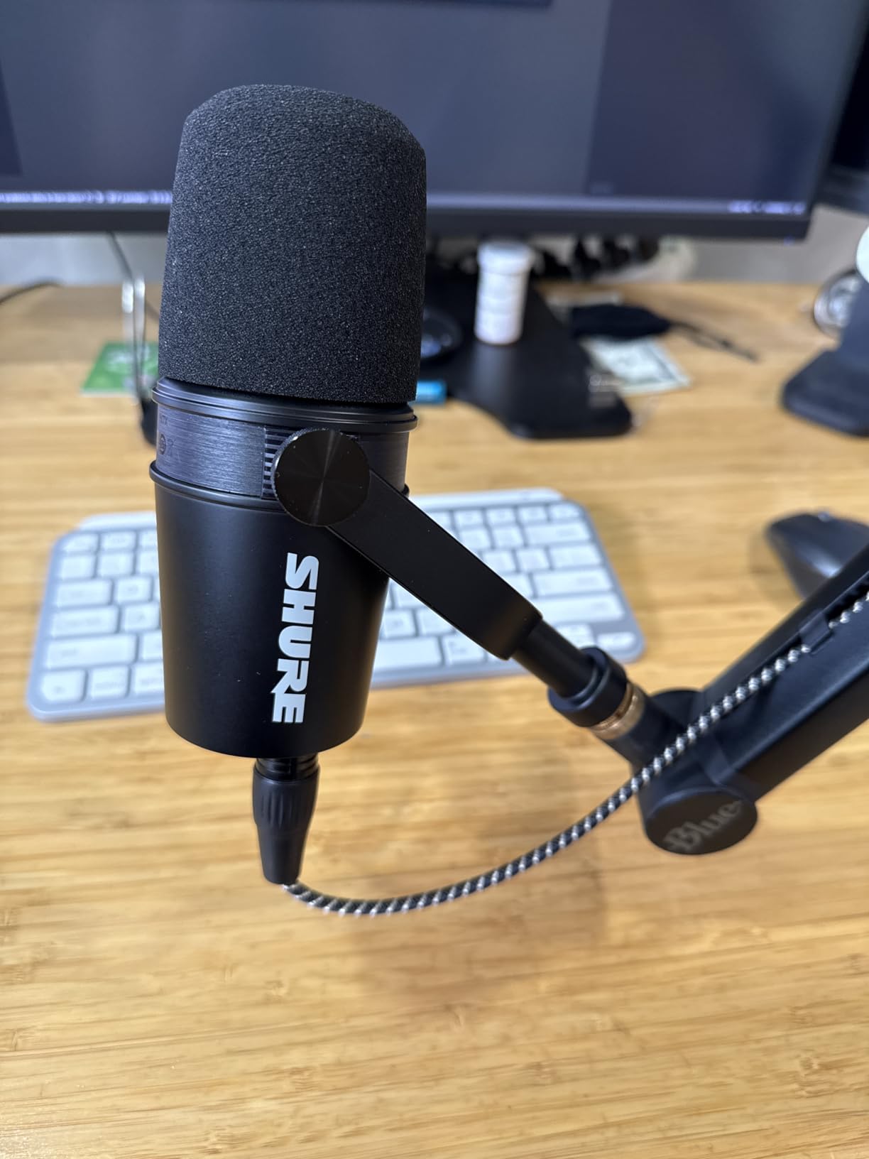 Shure MV7X XLR Dynamic Podcast & Recording Microphone - Black | XLR dynamic mic with voice-isolating technology and all-metal build for podcasting and vocal recording customer photo 1