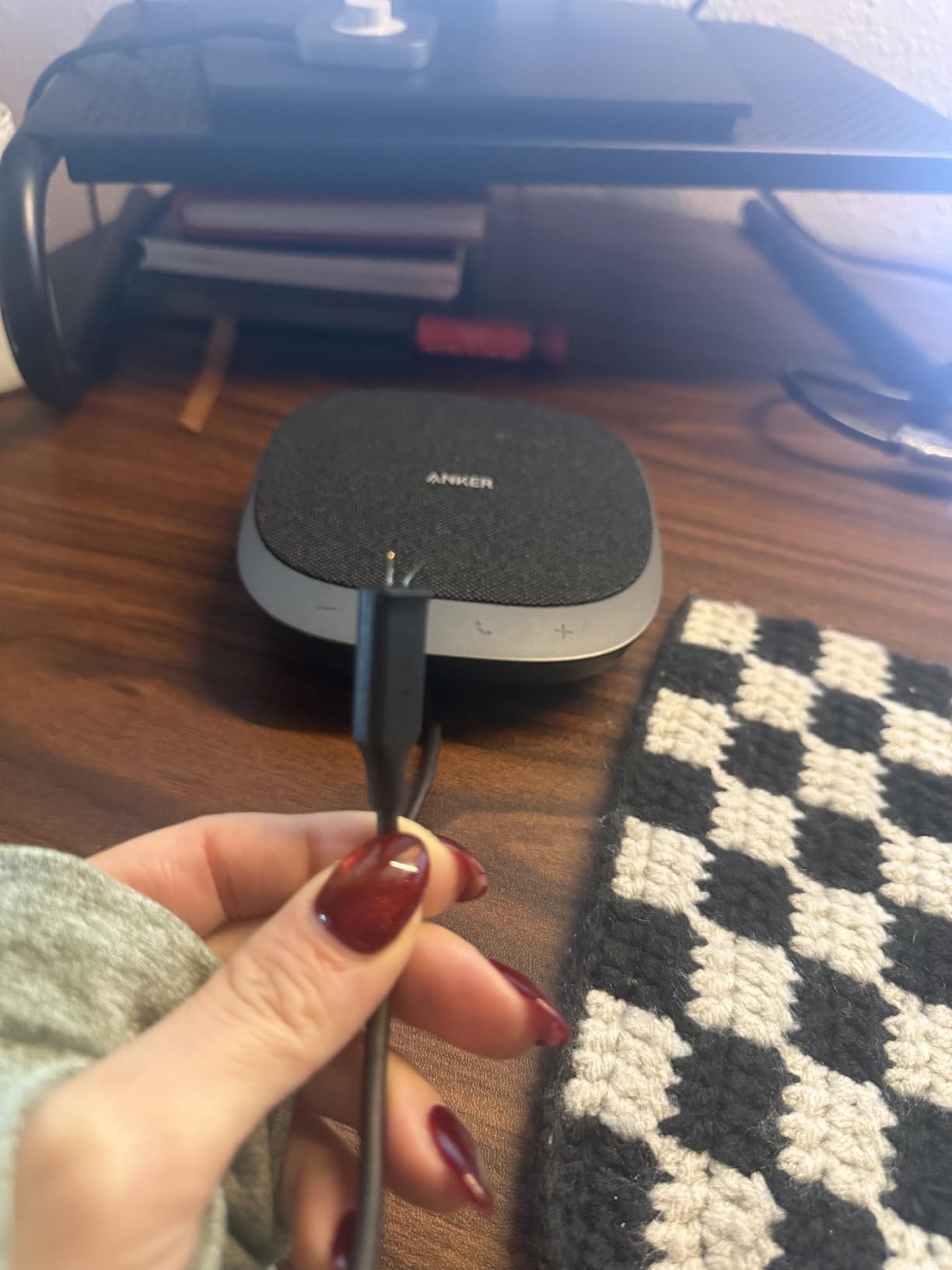 Anker PowerConf S330 USB Speakerphone for Home Office, Plug and Play | Conference Microphone, 360° Voice Coverage, Smart Voice Enhancement, Powerful Sound, Desktop PC Speaker, Online Meetings customer photo 2