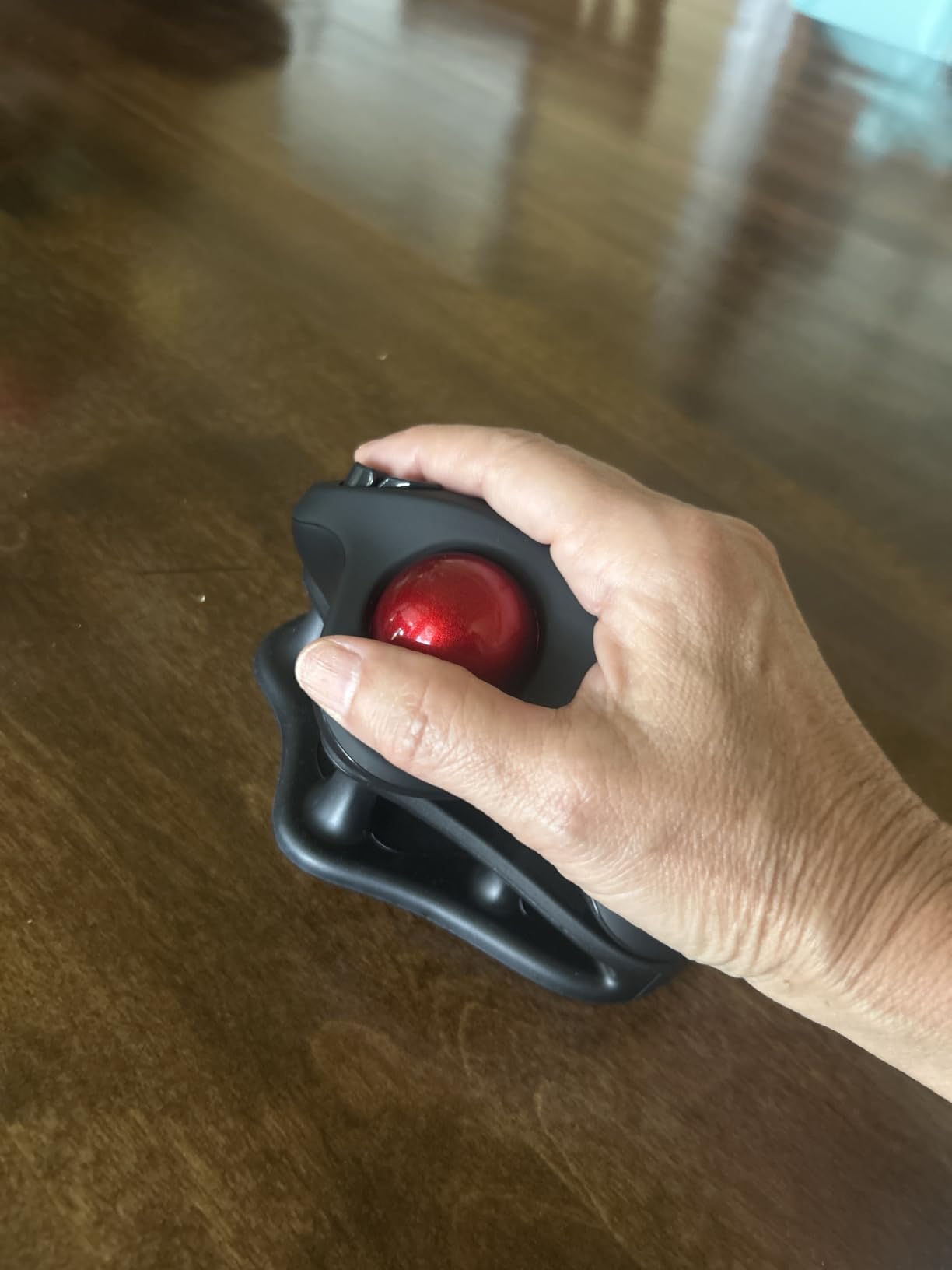 Nulea M501 Wireless Trackball Mouse Ergonomic Thumb Control,4 DPI Levels | Rechargeable mouse with bluetooth USB receiver,3 device use,smooth tracking,compatible with PC Mac Windows customer photo 1