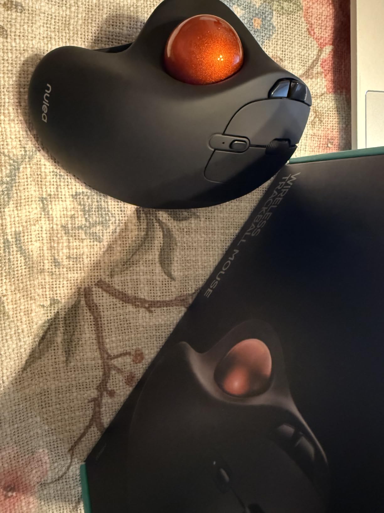 Nulea M501 Wireless Trackball Mouse Ergonomic Thumb Control,4 DPI Levels | Rechargeable mouse with bluetooth USB receiver,3 device use,smooth tracking,compatible with PC Mac Windows customer photo 2