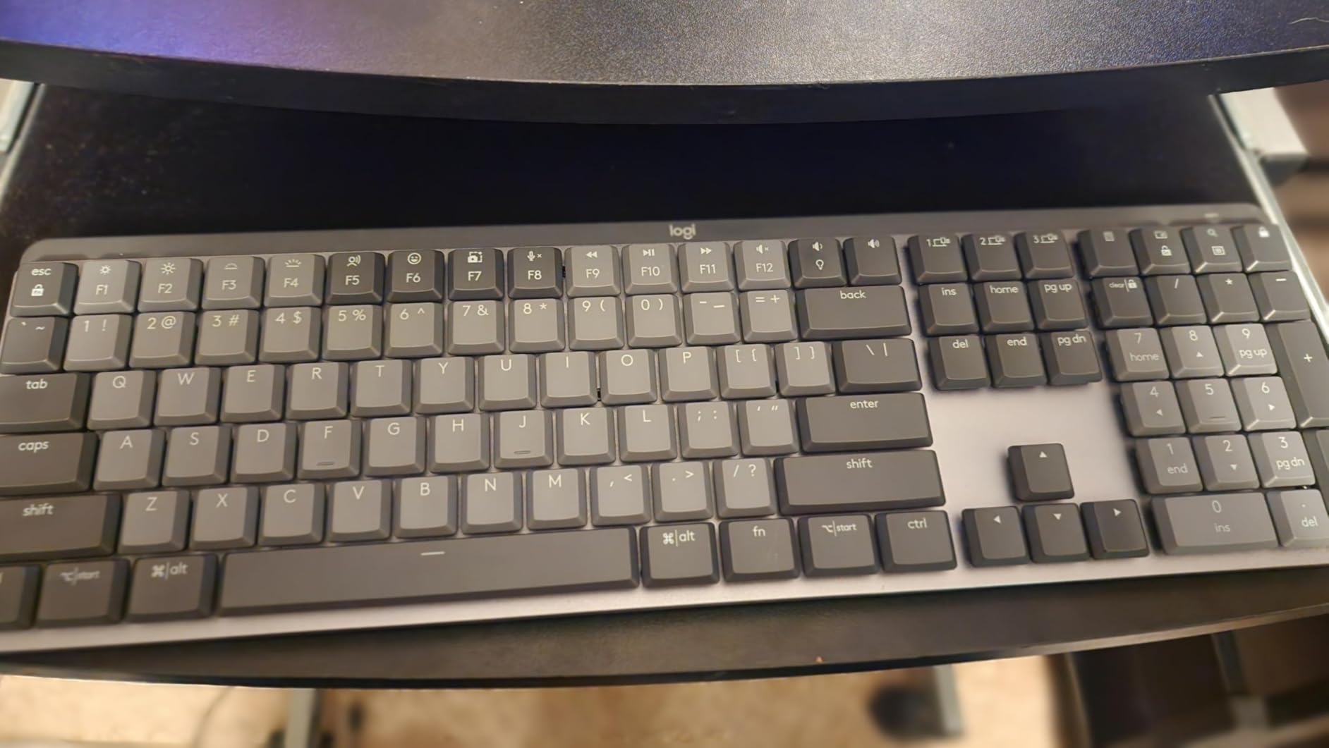 Logitech MX Mechanical Wireless Illuminated Performance Keyboard Clicky customer photo 1