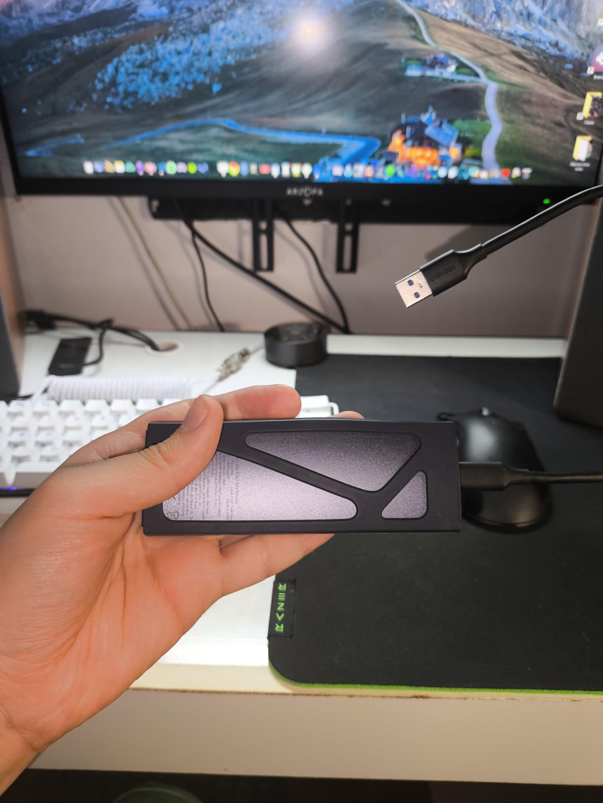 UGREEN SSD Enclosure Tool-Free USB C External 10Gbps M.2 NVMe to USB | Adapter/Reader Supports M and B&M Keys and Size 2230/2242 /2260/2280 SSDs customer photo 2