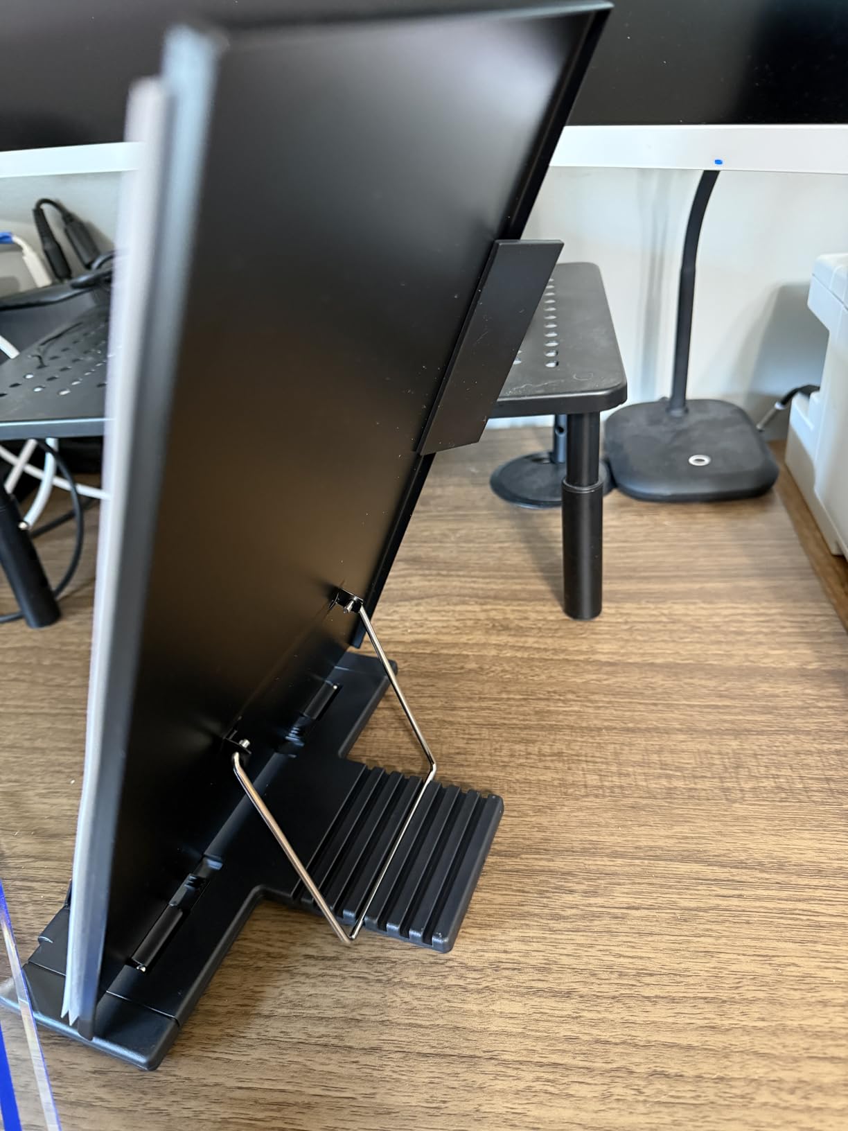 Desktop Document Holder Stand with 7 Adjustable Positions, Black Metal File Organizer Management Copyholder for Typing Speech Reading A4 Letter Music Book Tablet Office, with Paper Clip and Line Guide customer photo 1