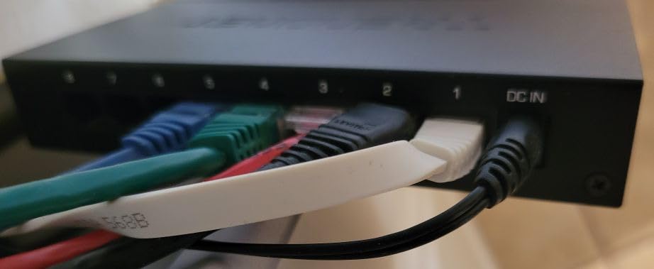TRENDnet 8-Port Gigabit Desktop Switch, TEG-S83 | 8 x Gigabit RJ-45 Ports, Ethernet Splitter, 16Gbps Switching Capacity, Fanless Design, Metal Enclosure, Lifetime Protection customer photo 1