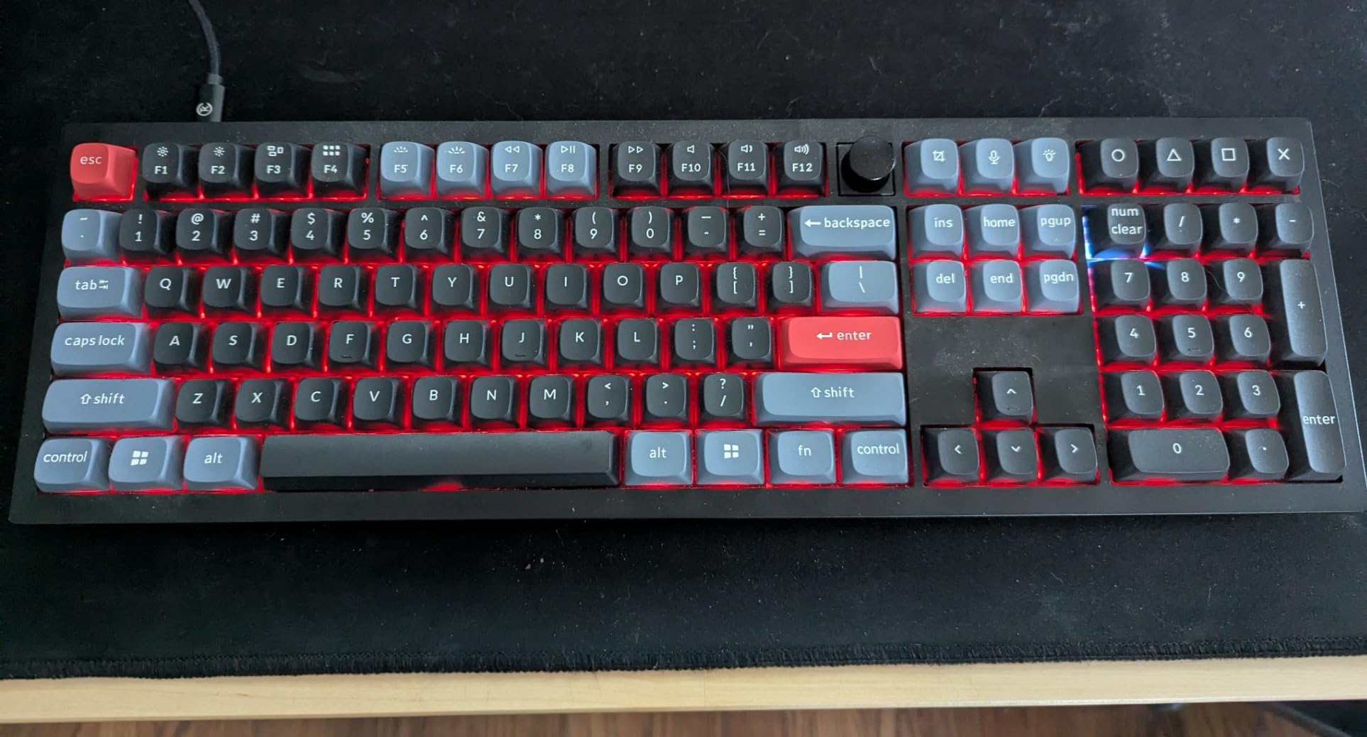 Keychron V6 Wired Custom Mechanical Keyboard Knob Version, Full-Size QMK/VIA Programmable Macro with Hot-swappable Keychron K Pro Red Switch Compatible with Mac Windows Linux Black (Non-Transparent) customer photo 1