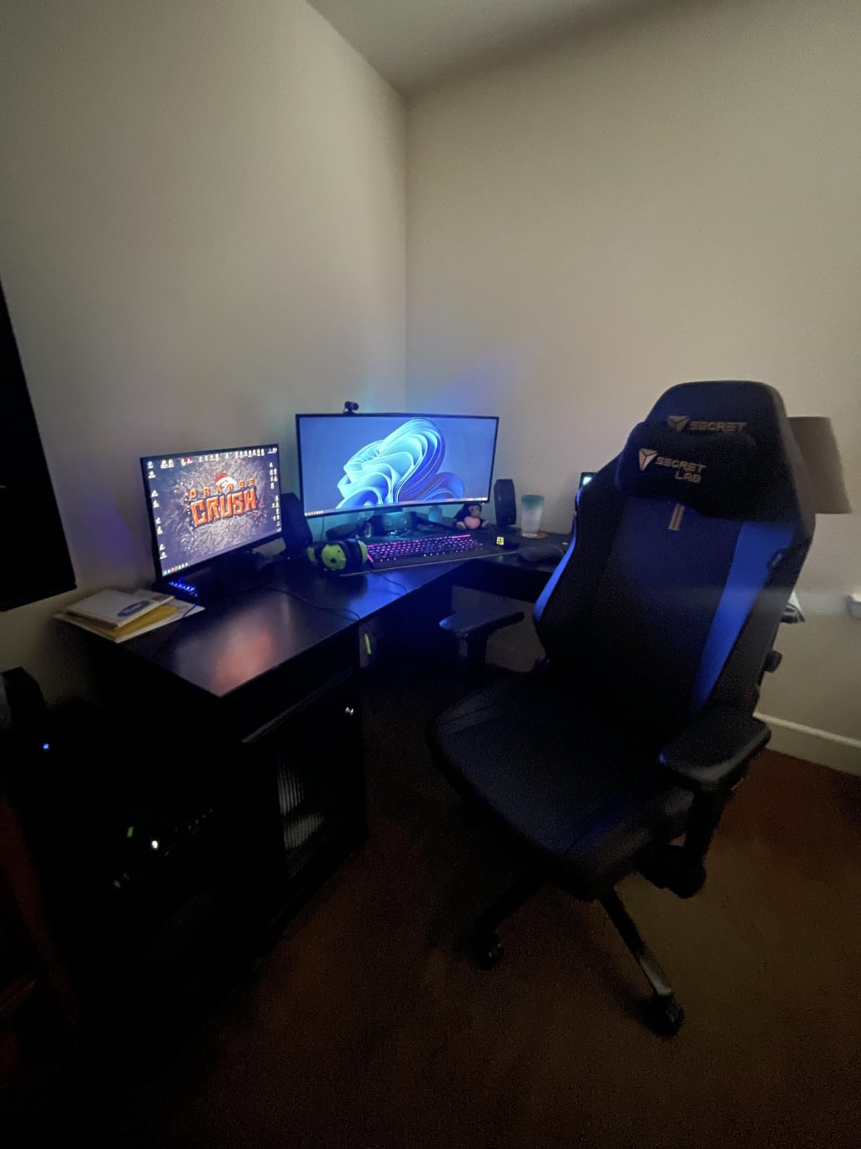 Secretlab Titan Evo Stealth Gaming Chair - Regular, Leatherette, Black | Ergonomic, Lumbar Support, High Back, Reclining, Magnetic Head Pillow, Standard (285 lbs), 4D Armrests customer photo 2