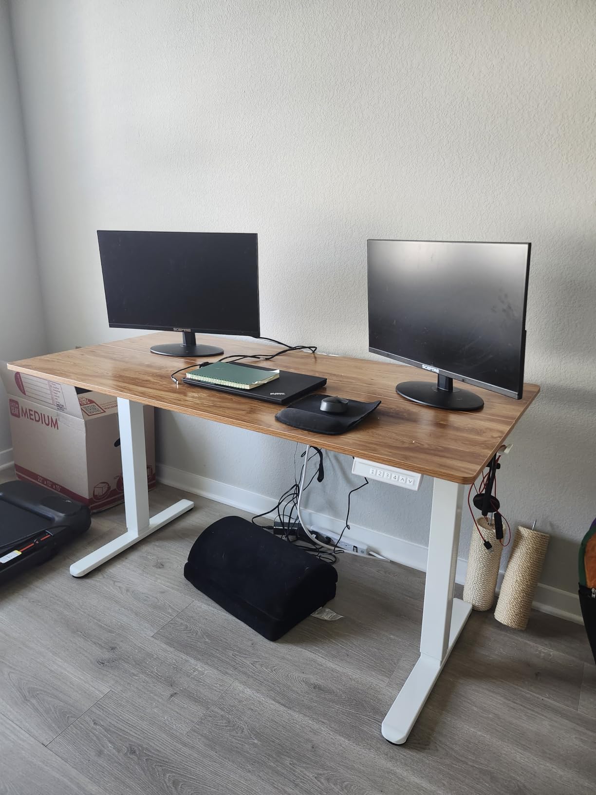 ErGear Height Adjustable Electric Standing Desk, 48 x 24 Inches Sit Stand up Desk, Memory Computer Home Office Desk, Vintage Brown customer photo 1