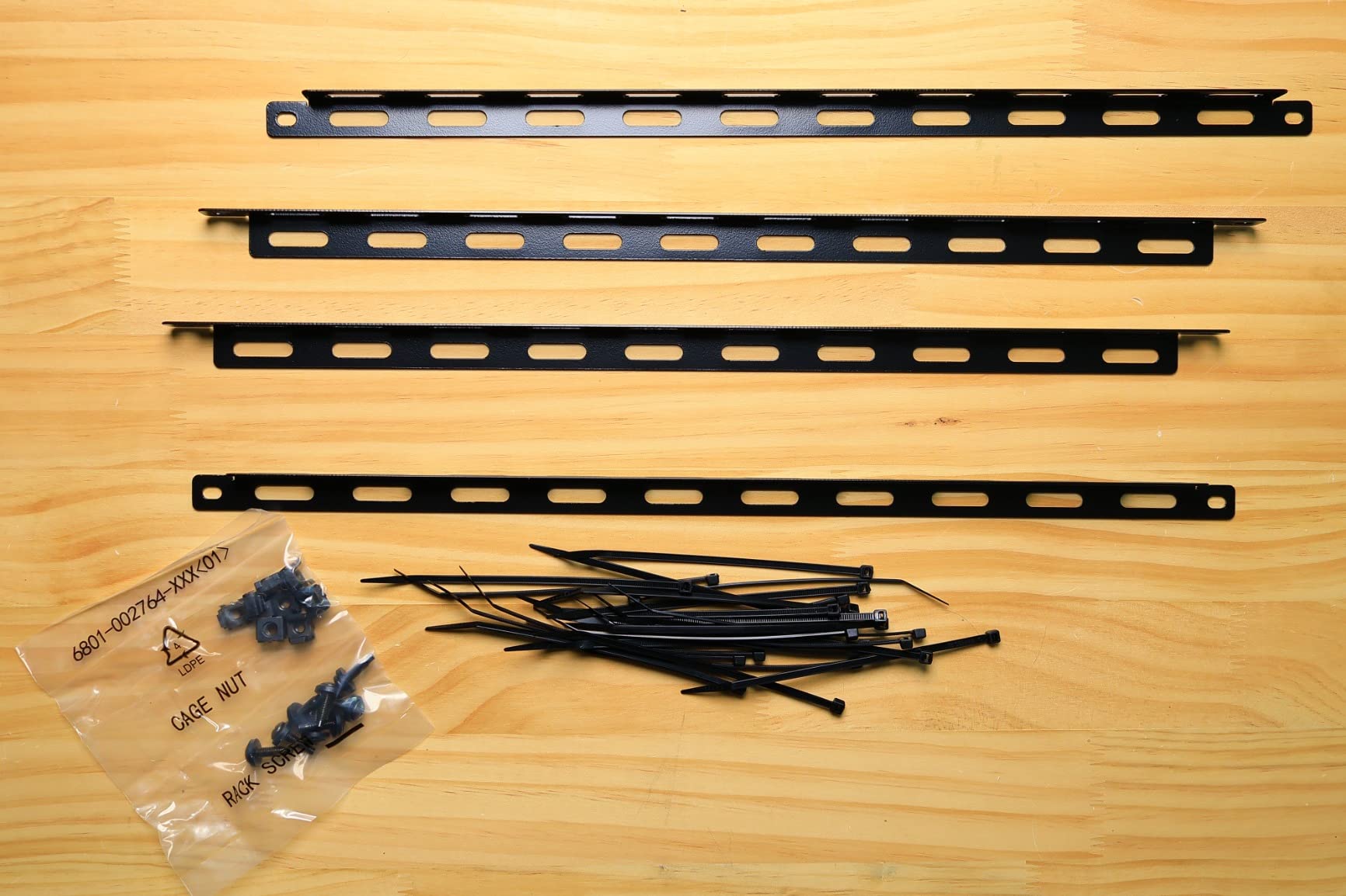 ECHOGEAR Rack Cable Management Tie Bar Kit - Includes 4X 1U Tie Bars, 24 Zip Ties, 8 Cage Nuts, & 8 Screws - Works with 19