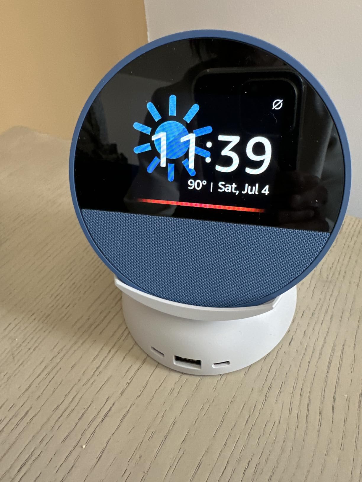 Amazon Echo Spot (newest model), Great for nightstands, offices and kitchens, Smart alarm clock, Designed for Alexa+, Glacier White customer photo 1