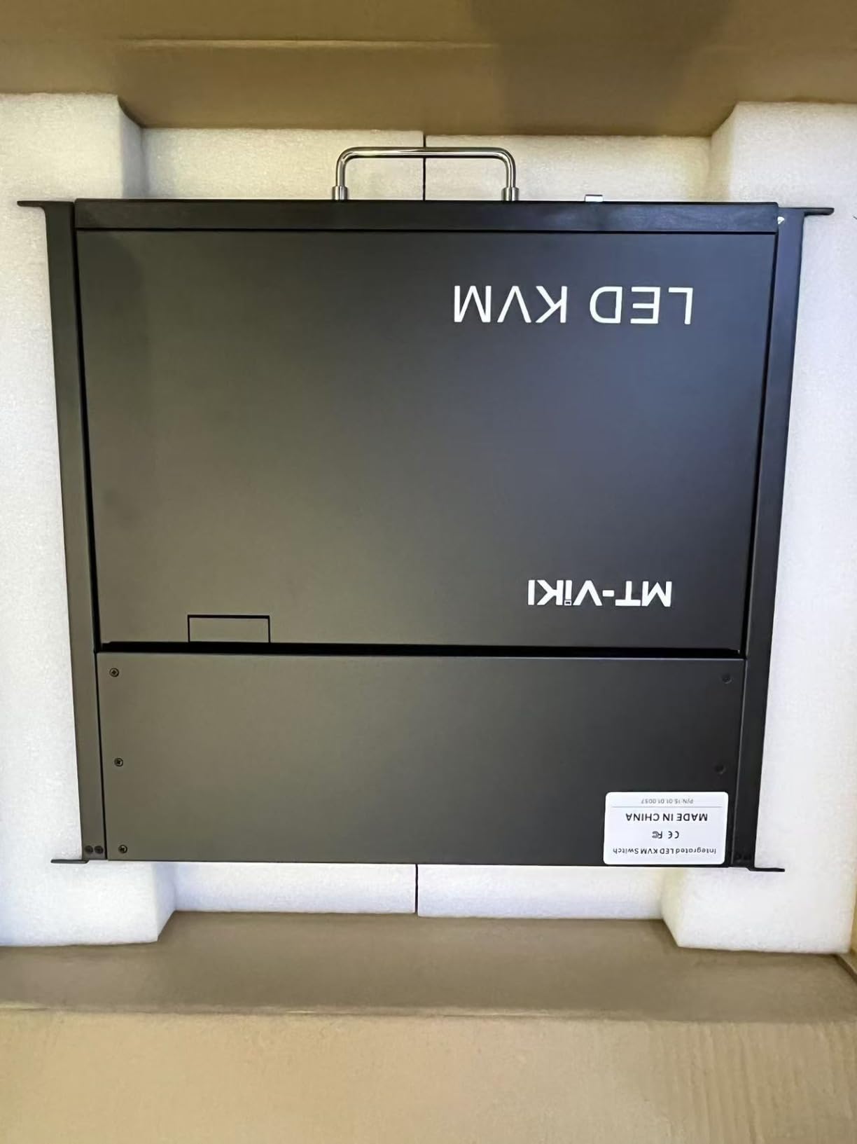 MT-VIKI Rack Mount KVM w/15.6