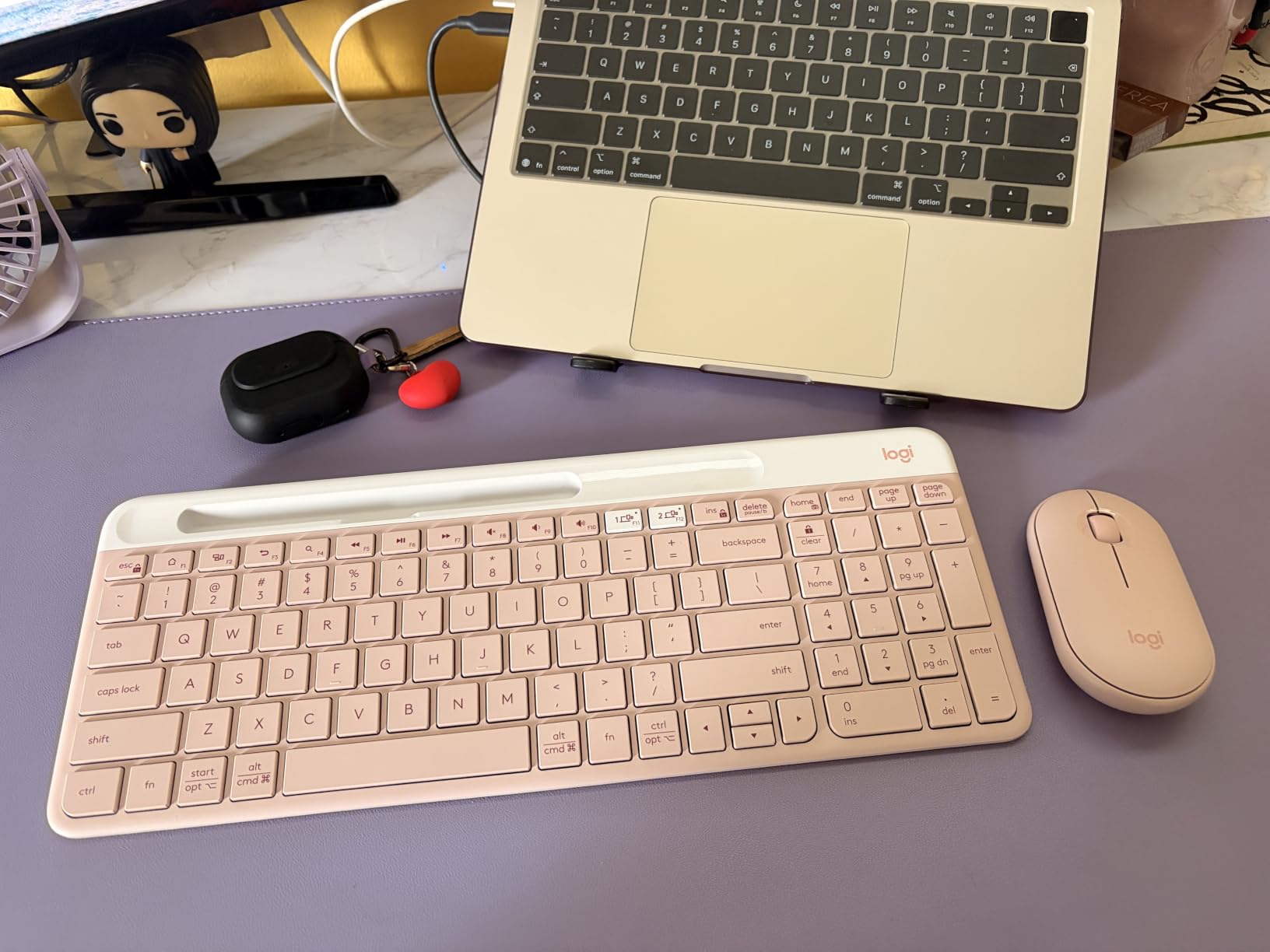 Logitech K585 Slim Wireless Keyboard with Built-in Phone Cradle - Graphite | Compact layout, full number pad, cradle holds smartphone or 10 in. tablet in landscape mode, Bluetooth, includes USB receiver customer photo 1
