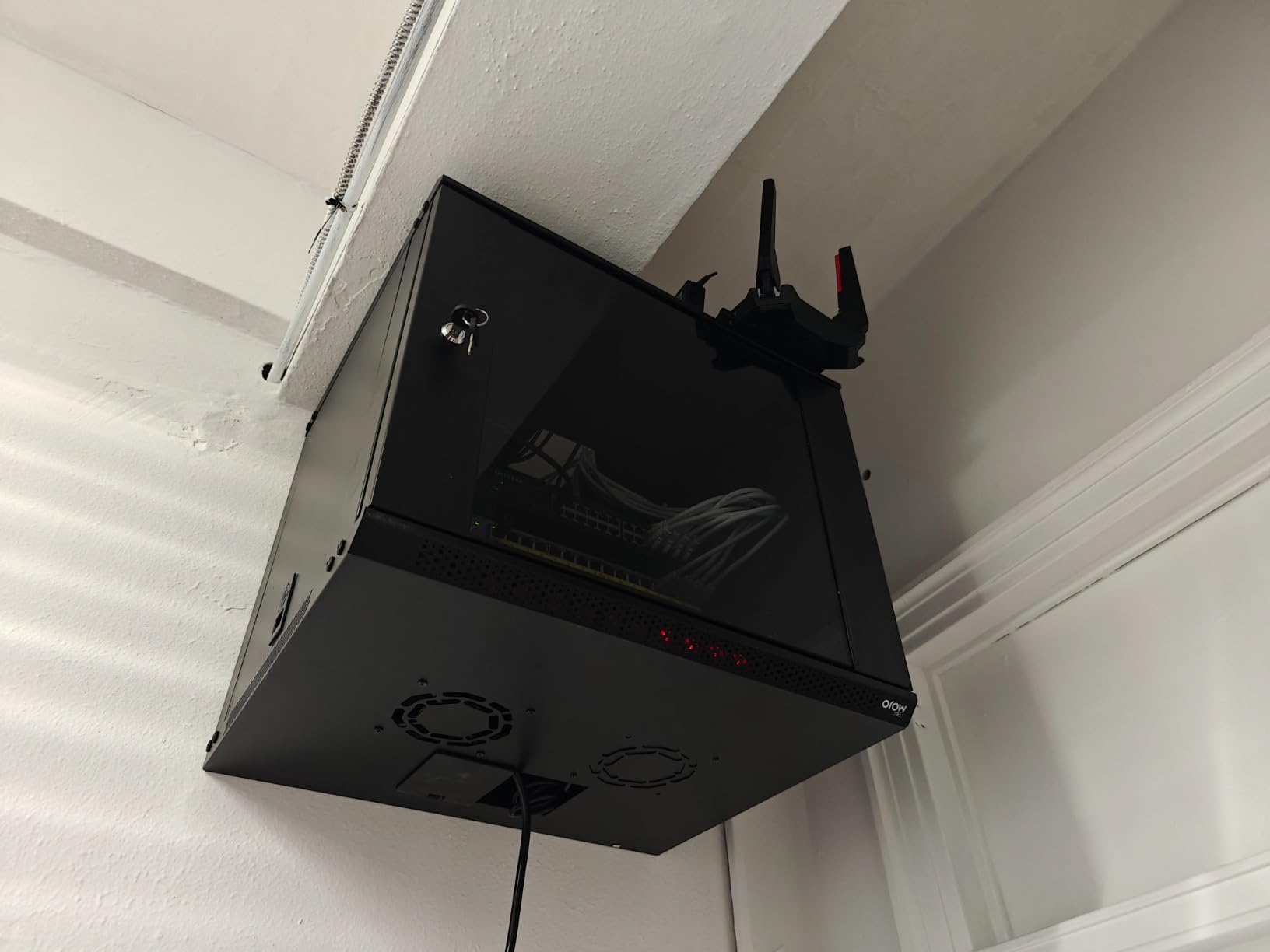 Tecmojo 9U Wall Mount Server Cabinet IT Network Rack Enclosure Lockable Door and Side Panels Black, Cooling Fan, Glass Door, 17.7inch Depth, for 19