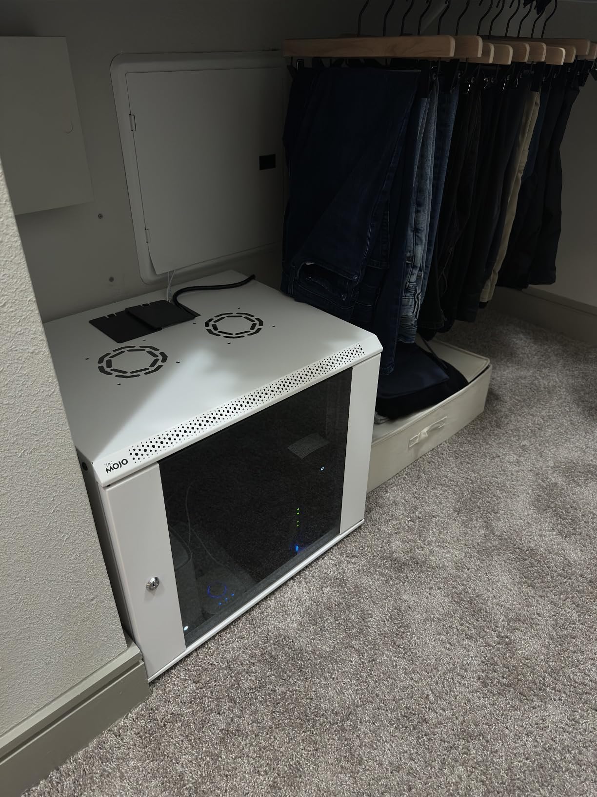 Tecmojo 9U Wall Mount Server Cabinet IT Network Rack Enclosure Lockable Door and Side Panels Black, Cooling Fan, Glass Door, 17.7inch Depth, for 19