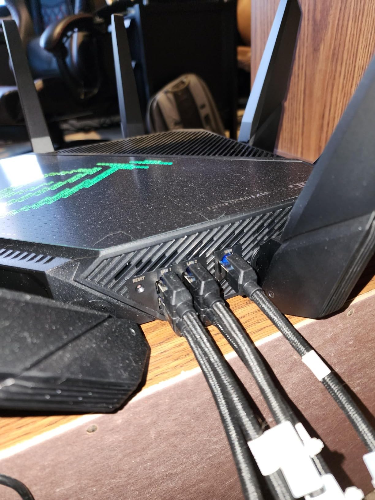 ASUS ROG Rapture GT-AX11000 Pro WiFi 6 Gaming Router customer photo 2