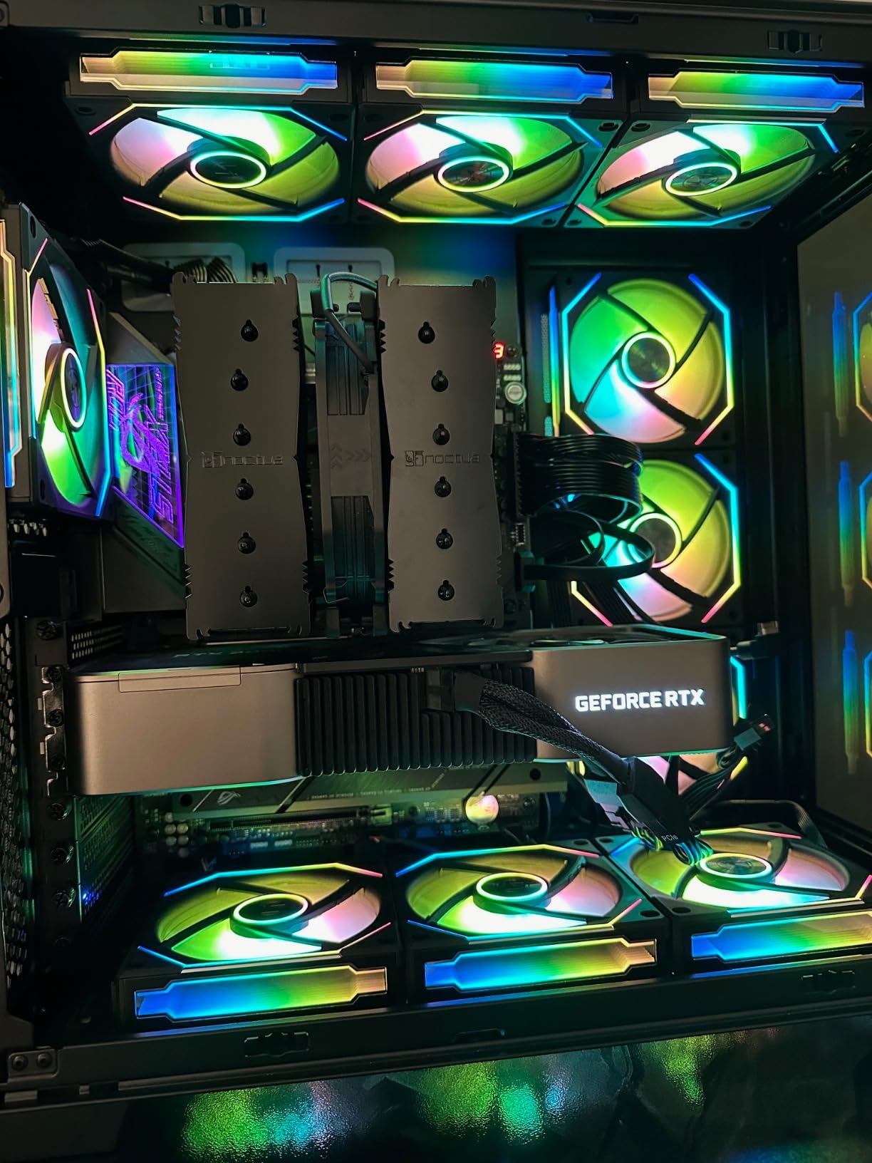 AMD Ryzen 9 7950X3D 16-Core, 32-Thread Desktop Processor customer photo 1