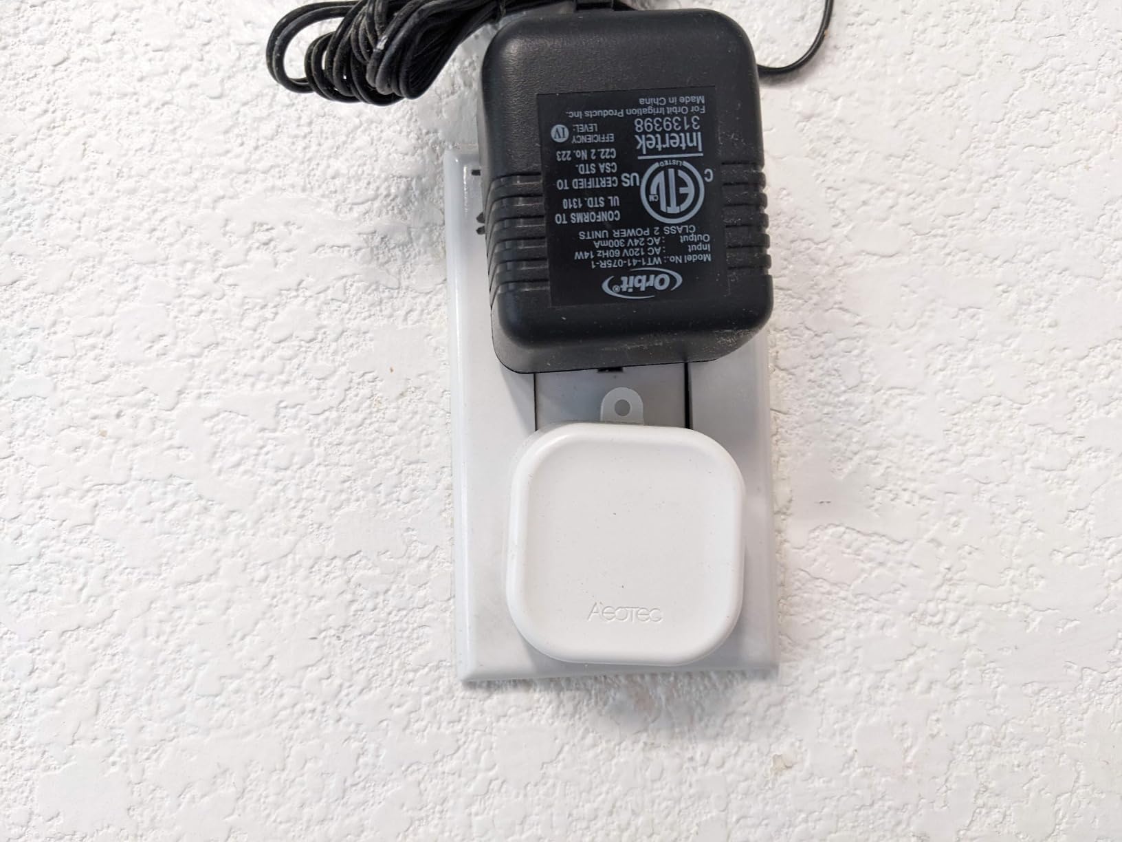 Aeotec Range Extender Zi - Zigbee Network Extender - Improves Range and Stability of Zigbee Network customer photo 2