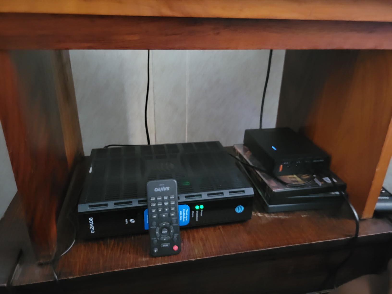 Mini UPS Battery Backup for Router, Modem, Security Camera | Small Uninterruptible Power Supply with Input AC Output USB 5V DC 5V 9V 12V 2A (37Wh) customer photo 2