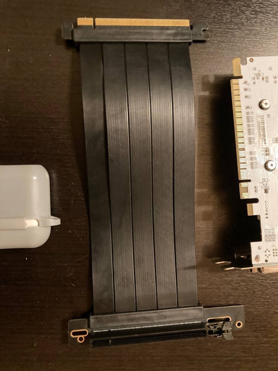 GLOTRENDS 300mm PCIe 4.0 X16 Riser Cable for PCIe 4.0/3.0 GPUs, GeForce RTX 40/30 Series and AMD Radeon RX7000/RX6000 Series customer photo 2
