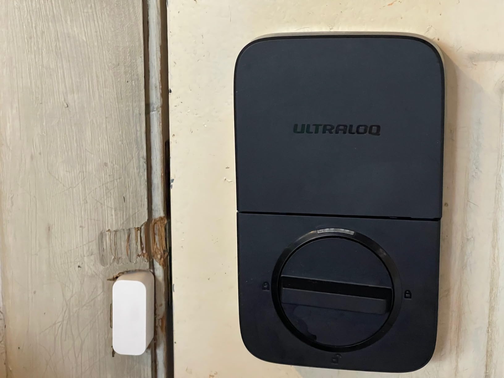 ULTRALOQ U-Bolt Pro WiFi Smart Lock with Door Sensor, App Remote Control | Built in Wi-Fi Deadbolt Smart Locks for Front Door with Fingerprint ID, Share Access, Auto Unlock, Auto-lock, ANSI Grade 1 customer photo 1