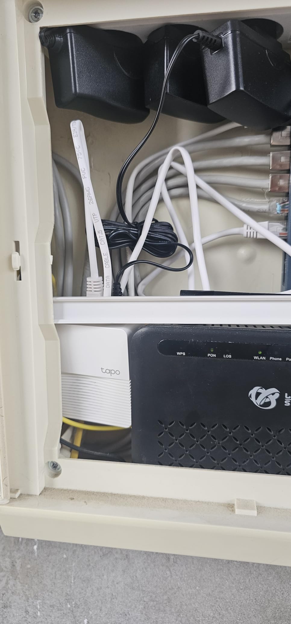 Tapo Smart Hub with Built-in Chime, H200, 2.4GHz Wi-Fi Required | Connect up to 64 Smart + 4 Camera Devices, Sub-1G Low-Power Wireless Protocol, 512GB Local Storage customer photo 2