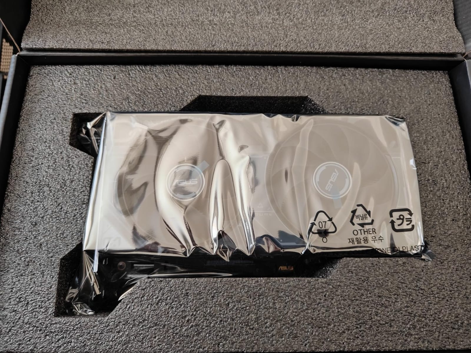 ASUS Dual GeForce RTX 4060 OC Edition 8GB GDDR6 (PCIe 4.0, 8GB GDDR6, DLSS 3, HDMI 2.1a, DisplayPort 1.4a, 2.5-Slot Design, Axial-tech Fan Design, 0dB Technology), 3 Year Warranty customer photo 2