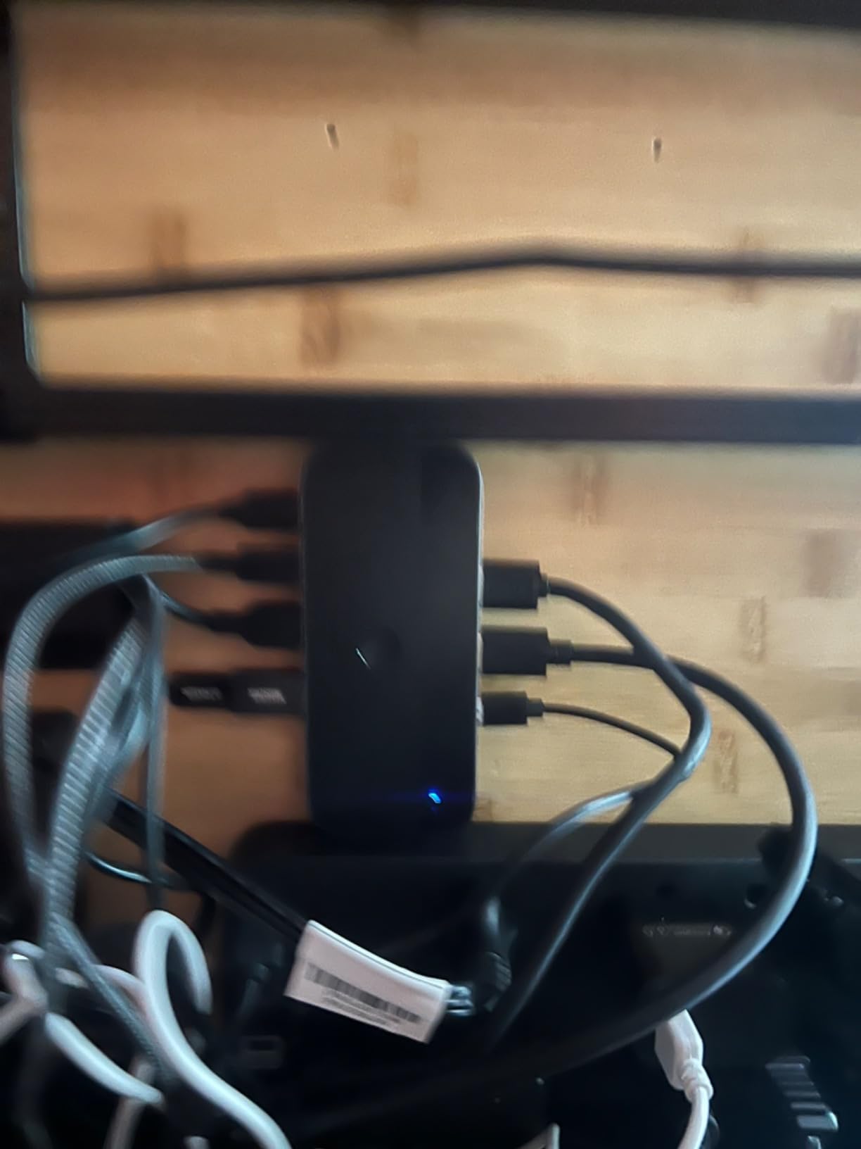 UGREEN USB 3.0 Switch 2 Computers Sharing USB C & A Devices, 4 Port USB Switcher Sharing Keyboard and Mouse, Printer/Scanner USB Switch Hub for Two Computers with 2 USB3.0 Cables and Controller customer photo 2