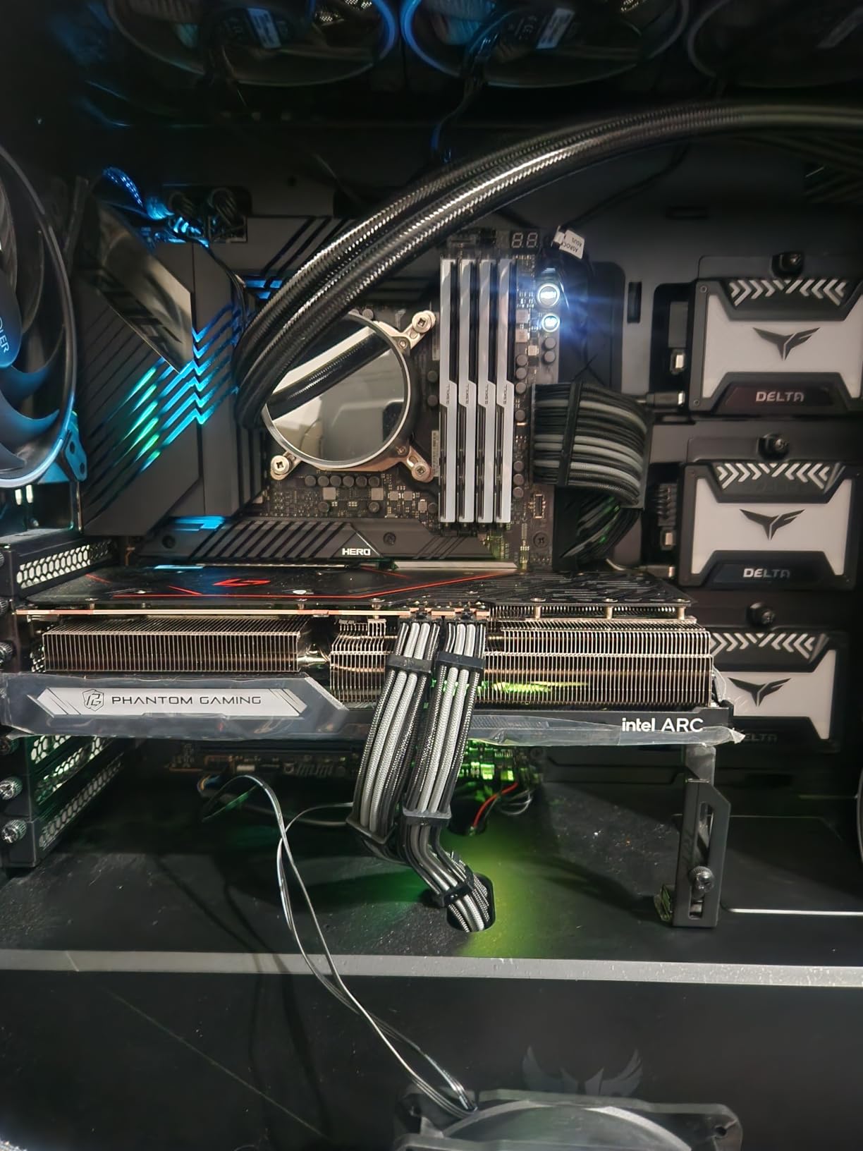 ASRock Intel Arc A770 Phantom Gaming 16GB OC Graphics Card, 2200 MHz GPU Clock, 16GB GDDR6, DisplayPort 2.0, HDMI 2.1, Triple Fan Cooling, Polychrome SYNC customer photo 2