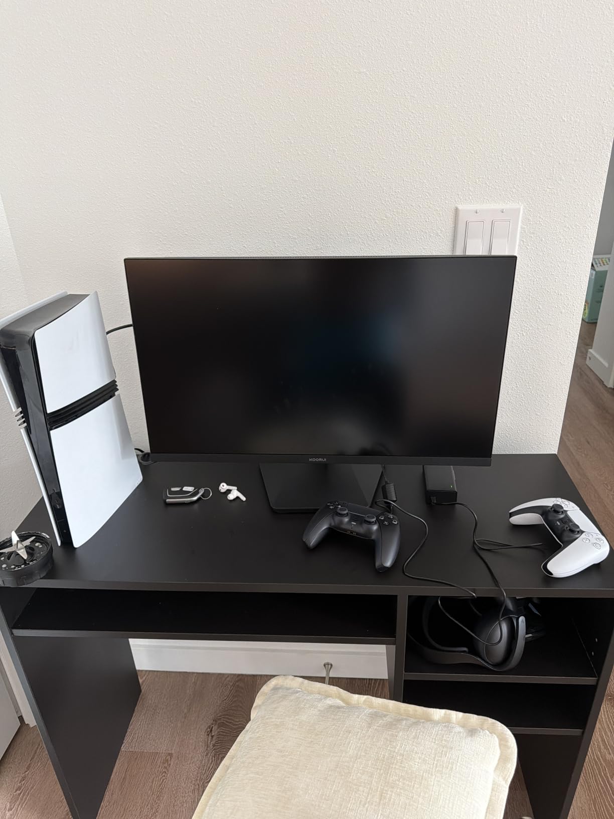 KOORUI 27 Inch 1440p Gaming Monitor, 200Hz Fast IPS, 1ms, HDR400 G2721P | Adaptive Sync, 95% DCI-P3, HDMI2.0/DP1.4, VESA Mount for PC, Console, Streaming and Dual-Screen Setups customer photo 1