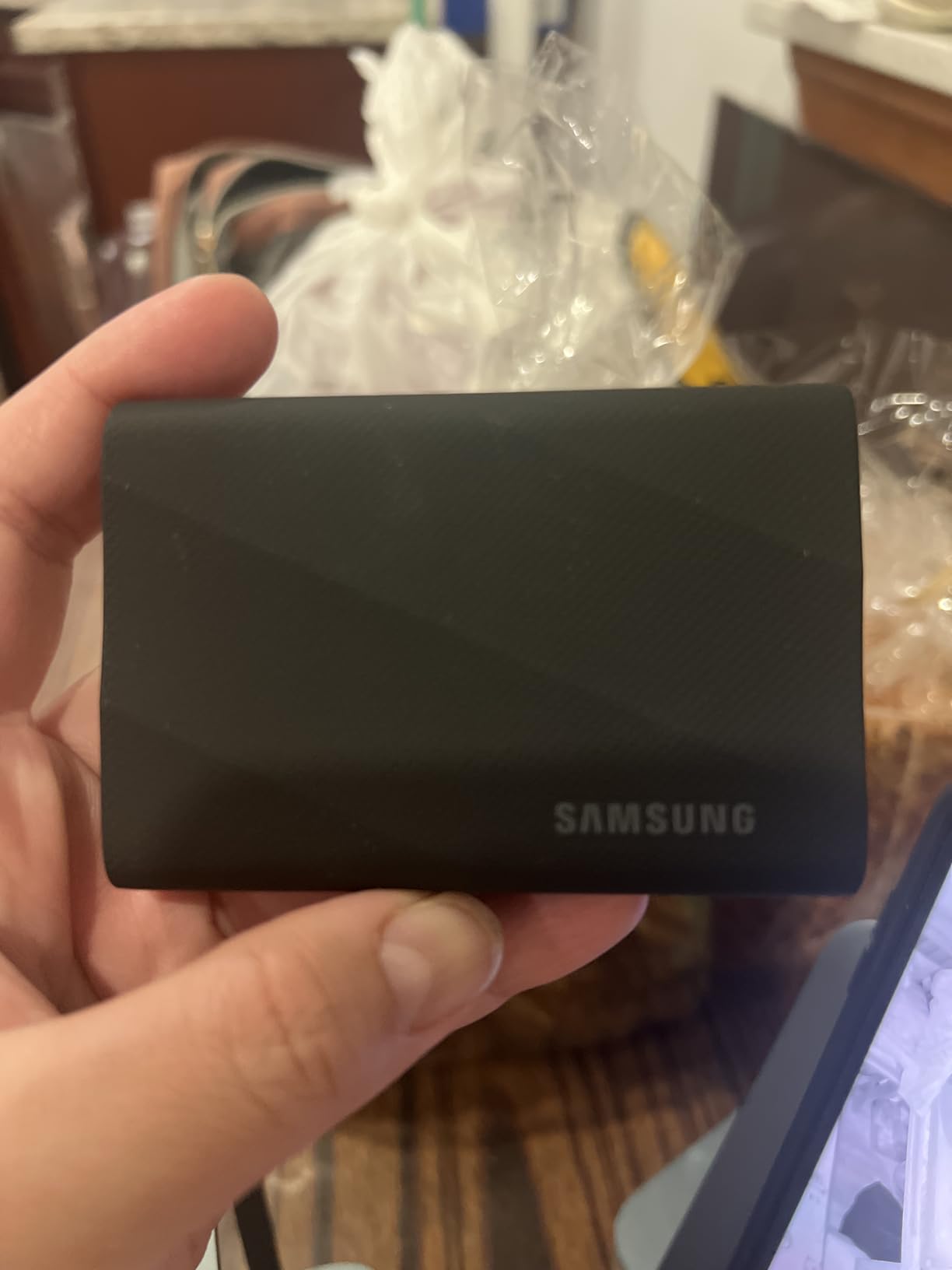 Samsung T9 Portable SSD 1TB, USB 3.2 Gen 2x2 External SSD, Up to 2,000 MB/s customer photo 2