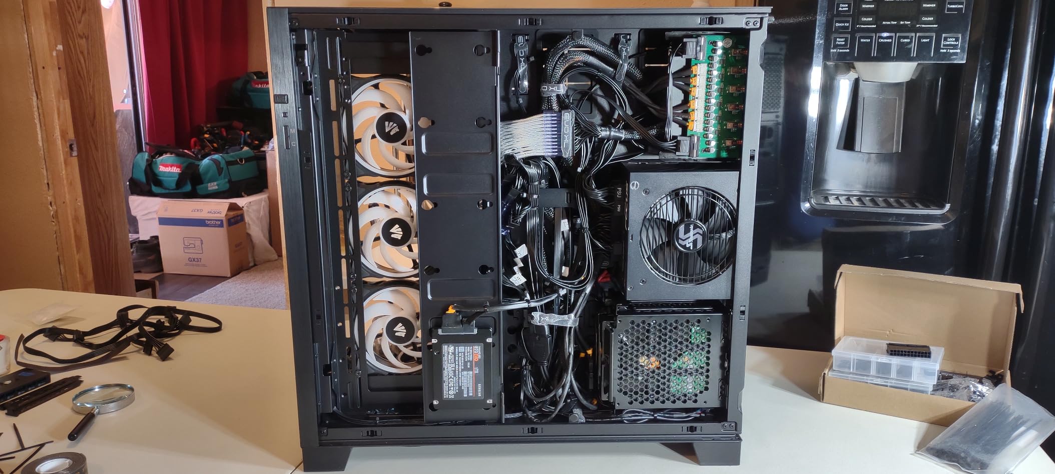 Lian Li Dynamic EVO XL Case-Black-O11DEXL-X | Up to 280mm E-ATX Motherboard, ARGB Lighting, Up to 3X 420mm Radiator - Front and Side Tempered Glass Panels customer photo 2