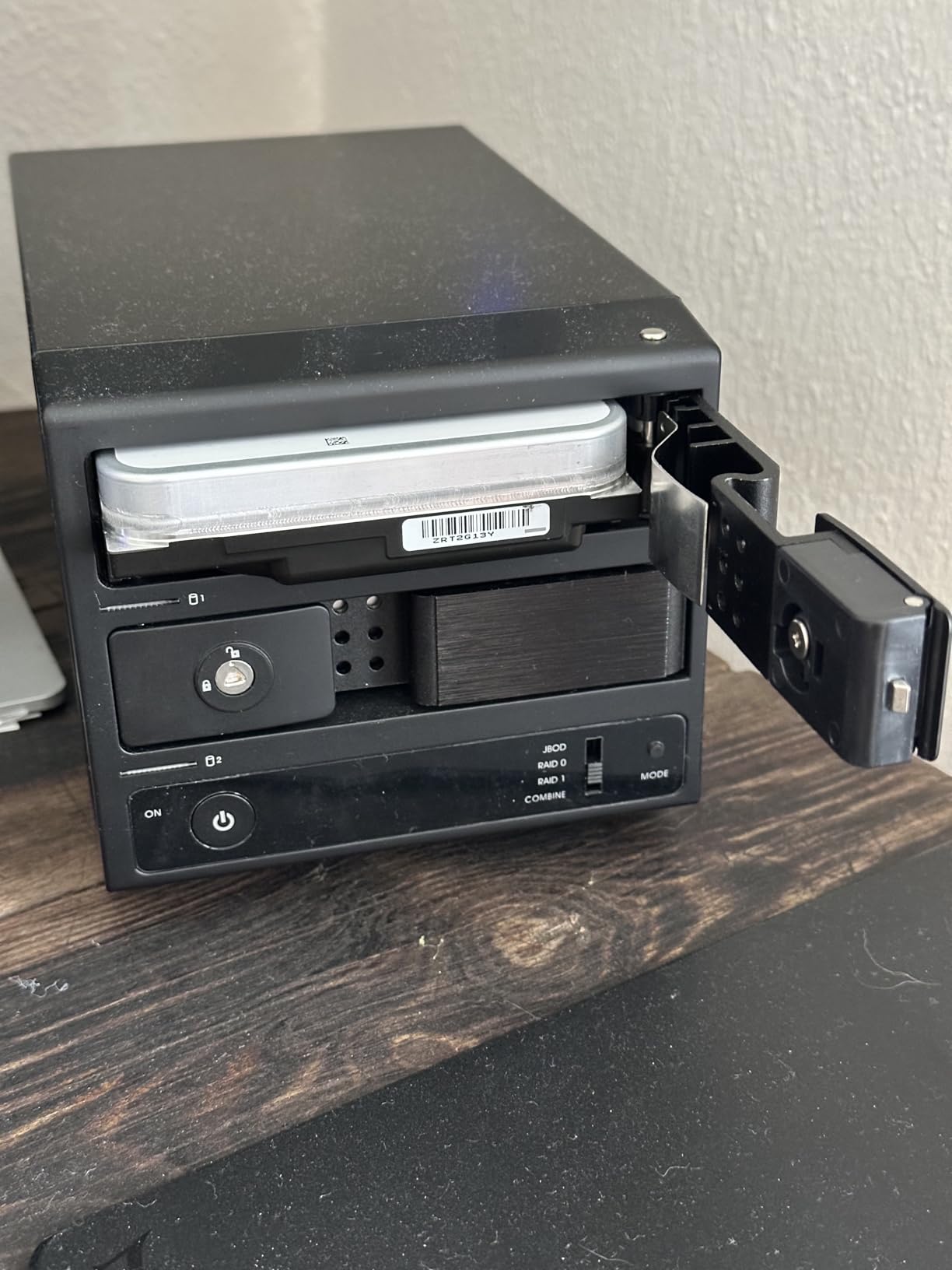 Oyen Digital Mobius 2C RAID 2-Bay USB-C Hard Drive Enclosure customer photo 2