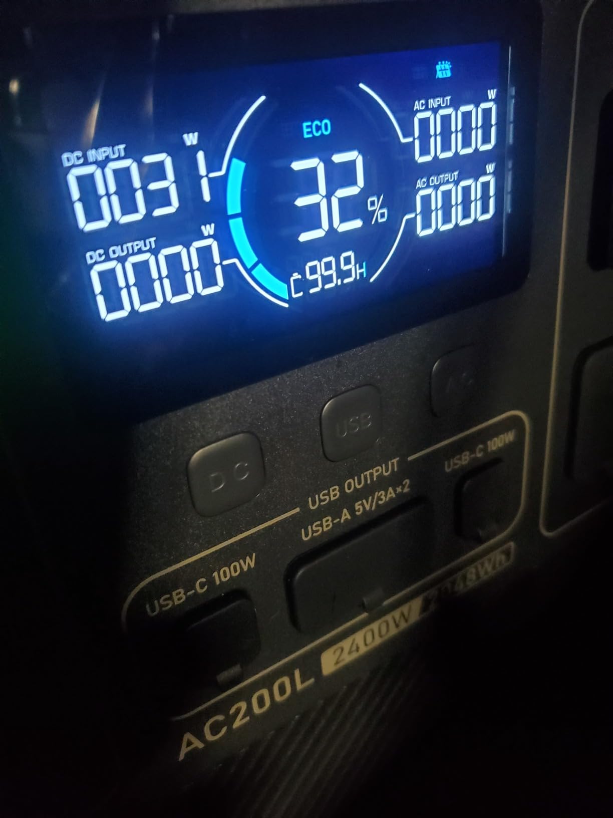 BLUETTI AC200L Portable Power Station 2048Wh 2400W LiFePO4 Battery customer photo 1