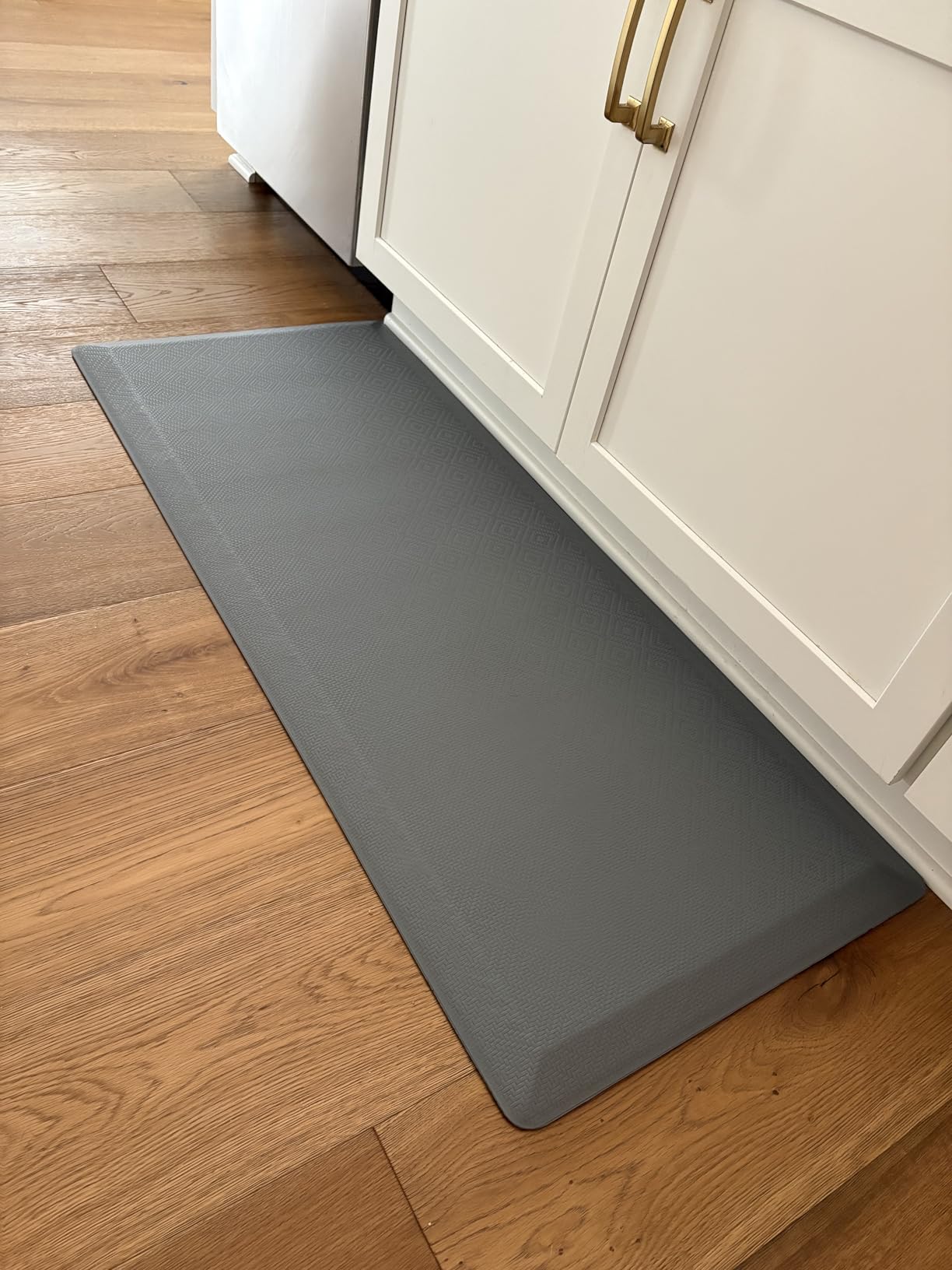 Ophanie Kitchen Mats for Floor, 3/4 inch Thick, 20x32 Anti Fatigue Cushioned Mat, Kitchen Rugs, Waterproof, Comfort Ergonomic Standing Mat for Office, Home, Sink with 99+ Pairs of Anti-Slip Bottom Ridges customer photo 2