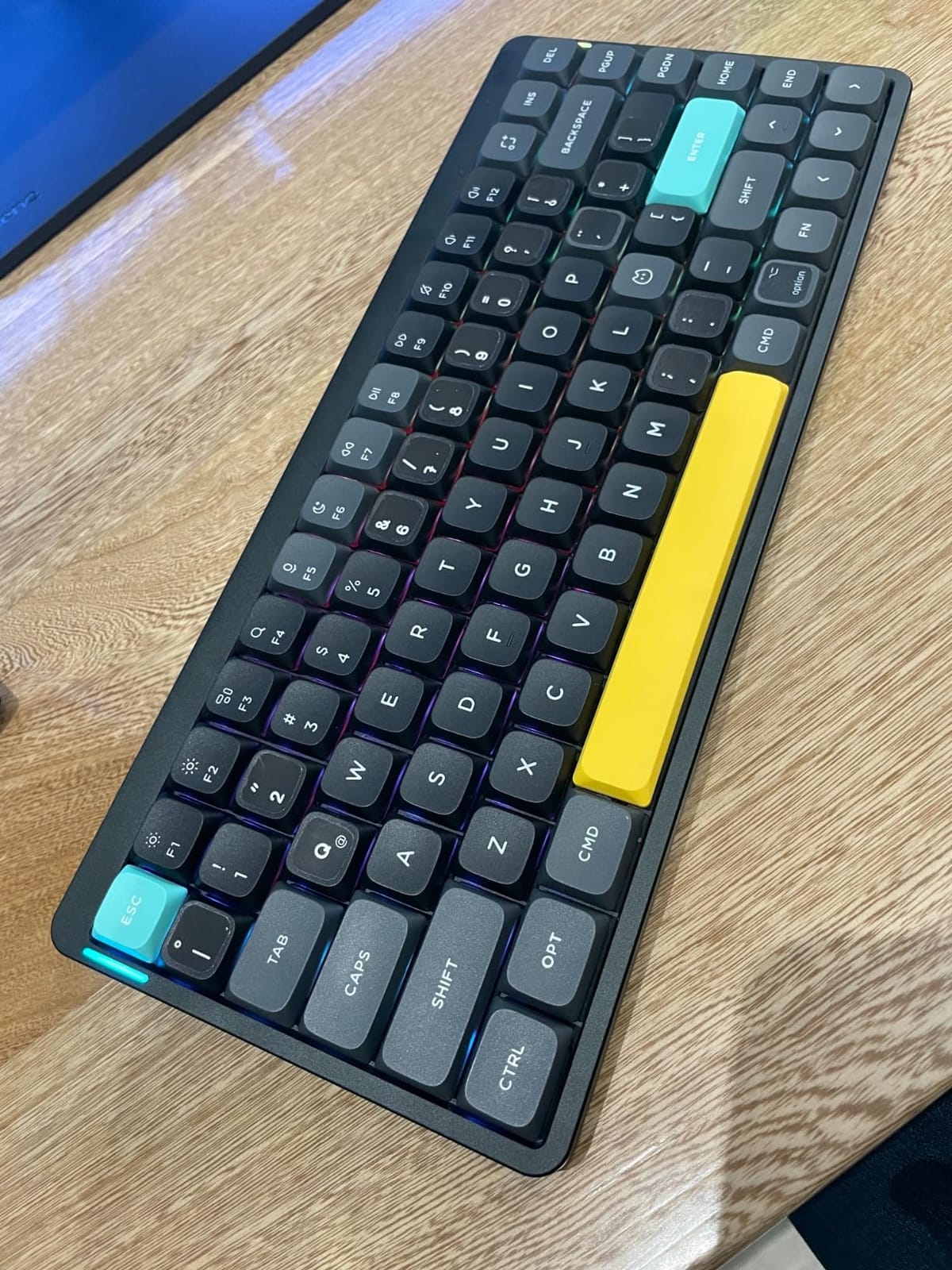 NuPhy Air75 V2 Portable 75% low profile Mechanical Keyboard, Wireless Keyboard, Supports Bluetooth/2.4G/USB-C RGB Bluetooth Keyboards, Compatible with Windows/Mac OS/Linux Systems - Gateron Cowberry Switch customer photo 1