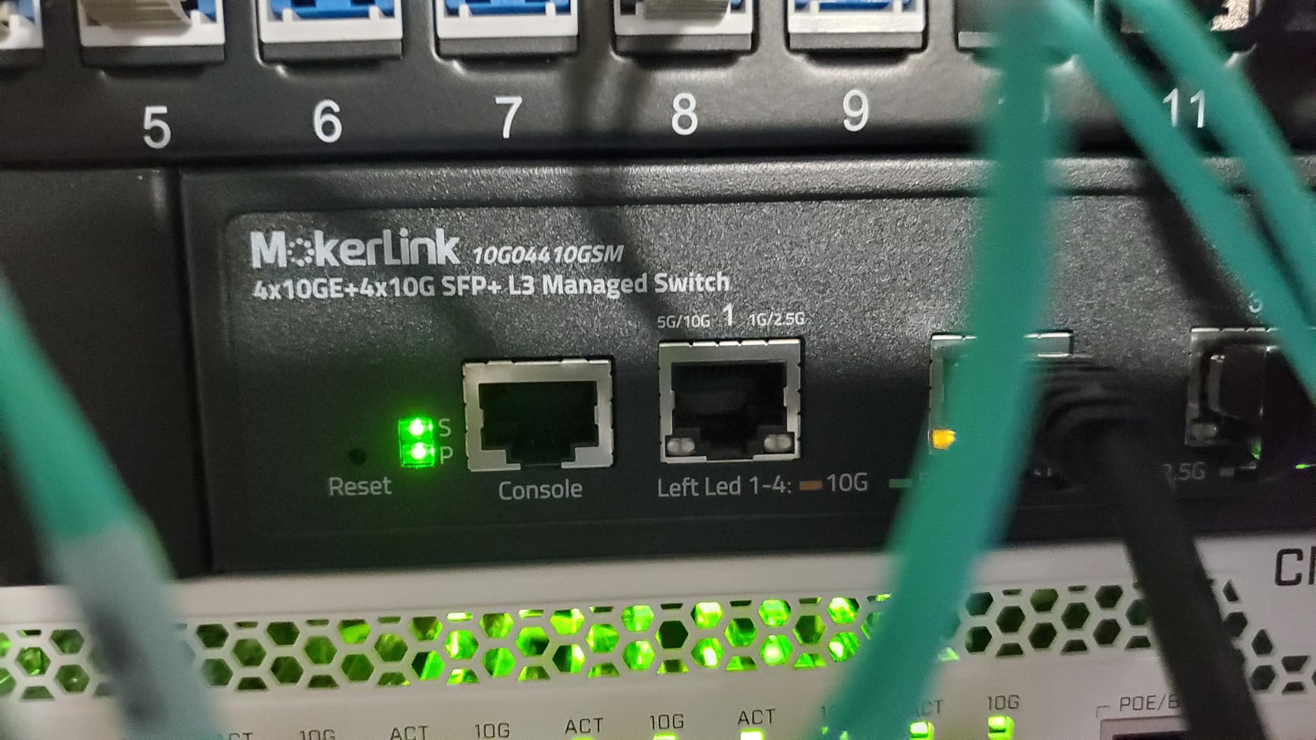 MokerLink 8 Port 2.5 Gigabit Managed Switch with 10G SFP+ Slot, 8 x 2.5G Base-T Ports Compatible with 10/100/1000Mbps, Mini Size Metal Managed Fanless Network Switch customer photo 1