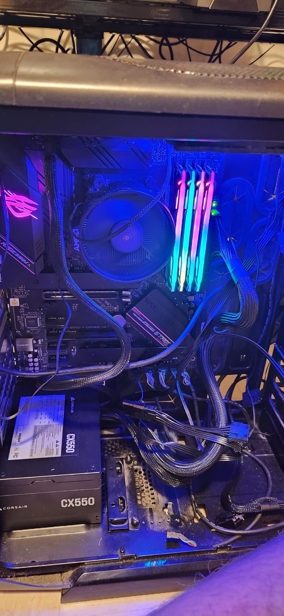 CORSAIR CX550 80 Plus Bronze Non Modular Low-Noise ATX 550 Watt Power Supply - NA - Black customer photo 1