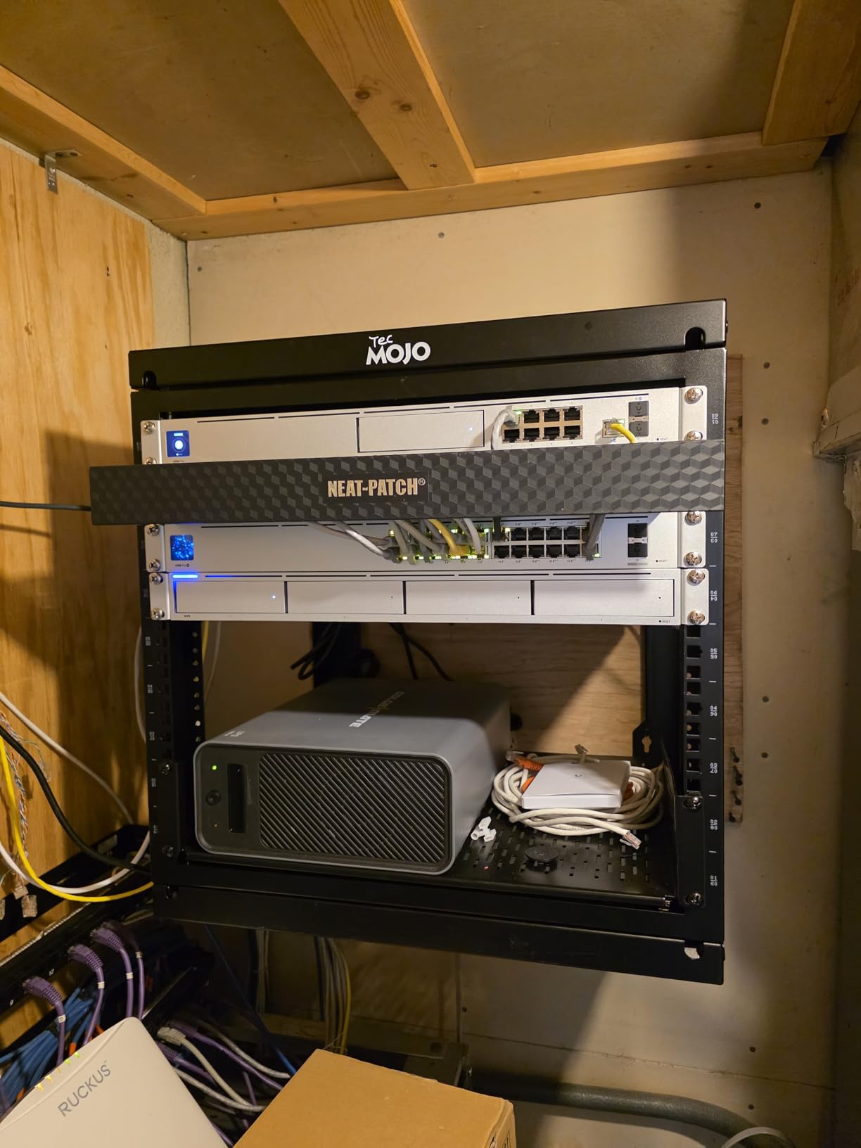 Tecmojo 15U Server Rack with Swing Gate, 15U Rack for 19inch Computer/AV/Data/IT/Media Equipment, Wall Mount Server Rack with 18inch Depth, Square&Tapped Holes customer photo 2