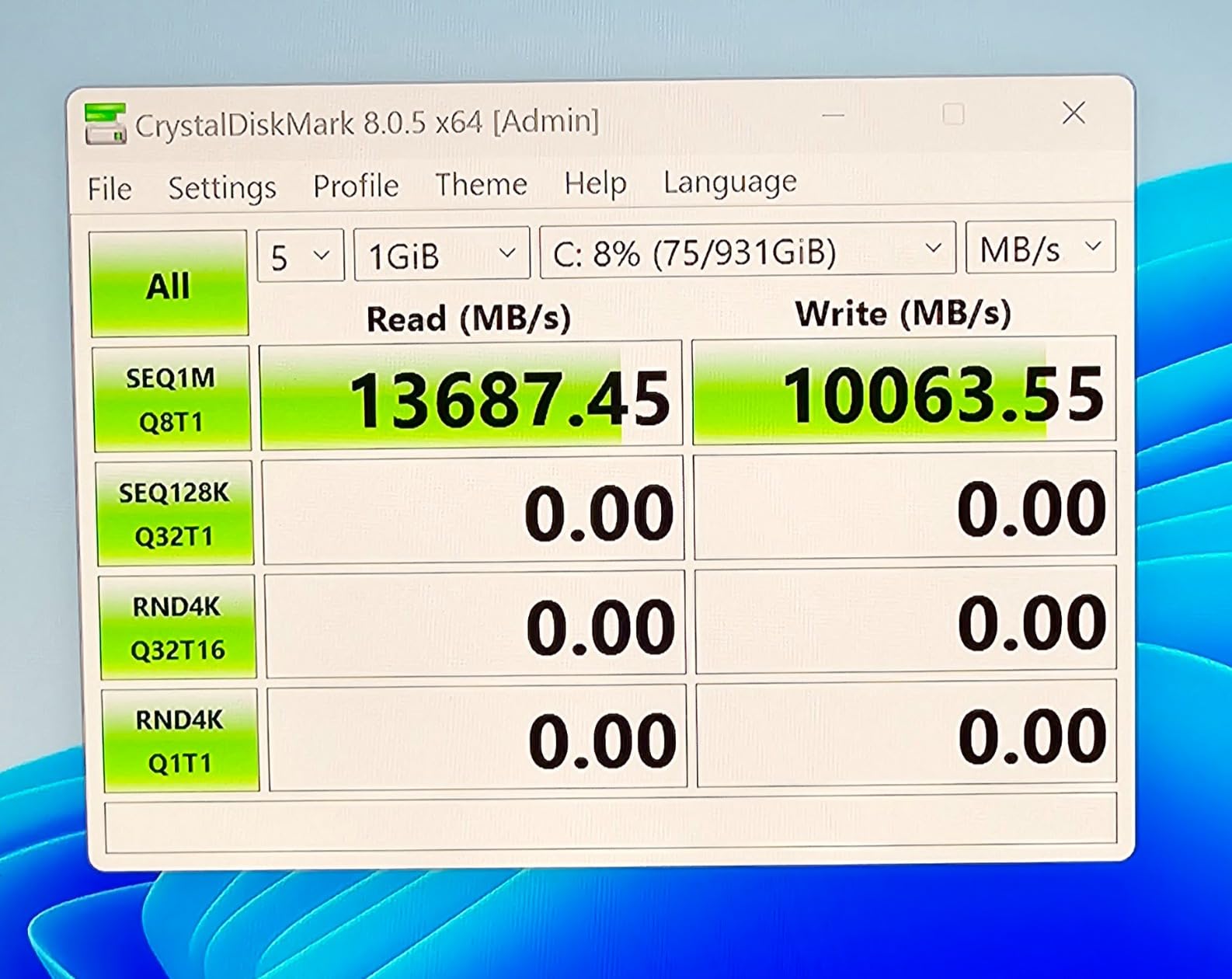 Crucial T705 PCIe Gen5 NVMe 1TB SSD, Up to 13,600MB/s, TLC NAND, Intel & Ryzen Compatible, for Hardcore Gaming & High-Speed Storage, Solid State Drive, Includes 1Mo Adobe CC - CT1000T705SSD3 customer photo 2
