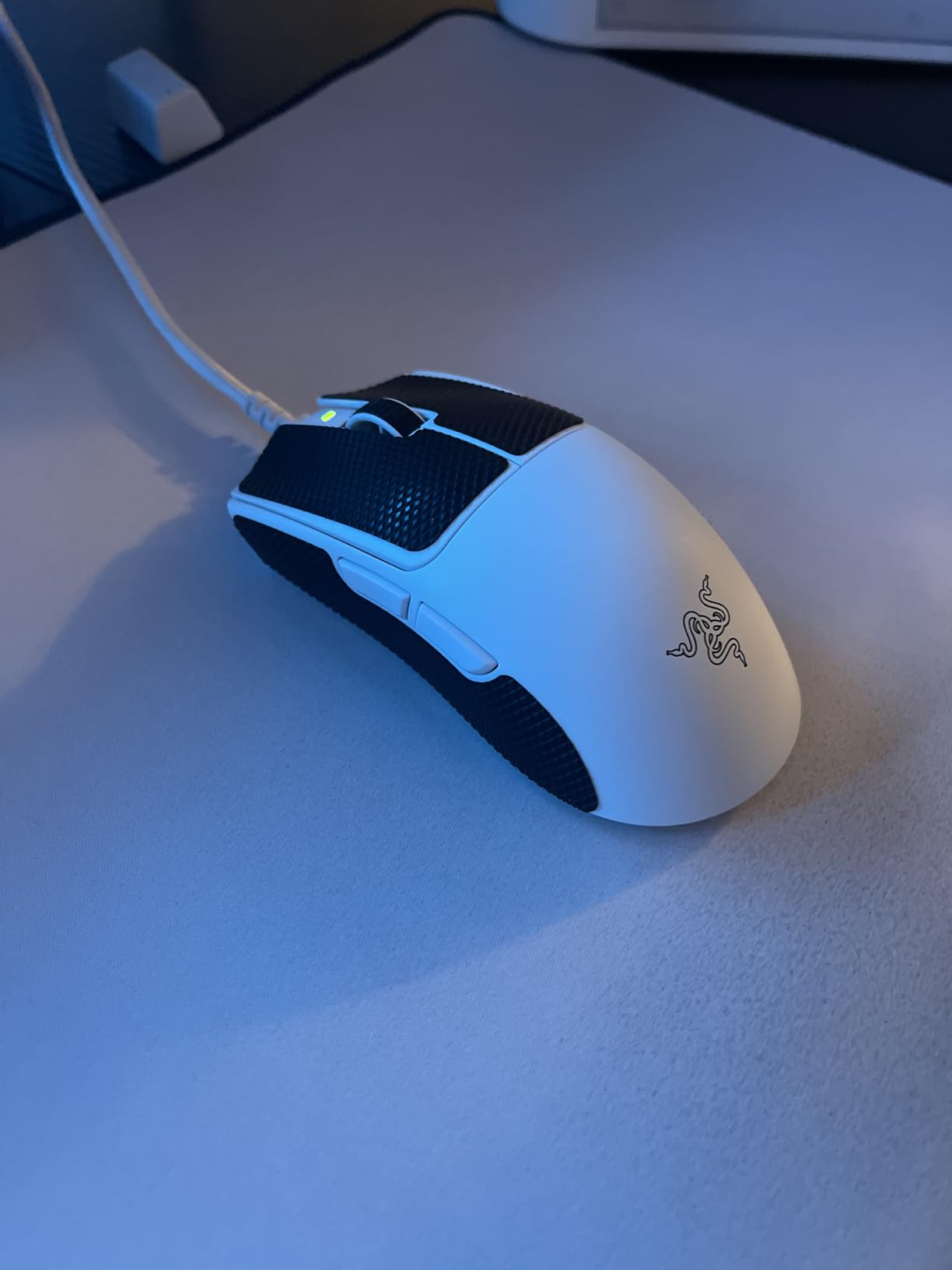 Razer Viper V3 Pro Wireless Esports Gaming Mouse, 54g Lightweight, Black | 35K DPI Optical Sensor, Gen3 Optical Switches, 8 Programmable Controls, 95 Hr Battery, 8000 Hz Polling Rate, for PC & Mac customer photo 1