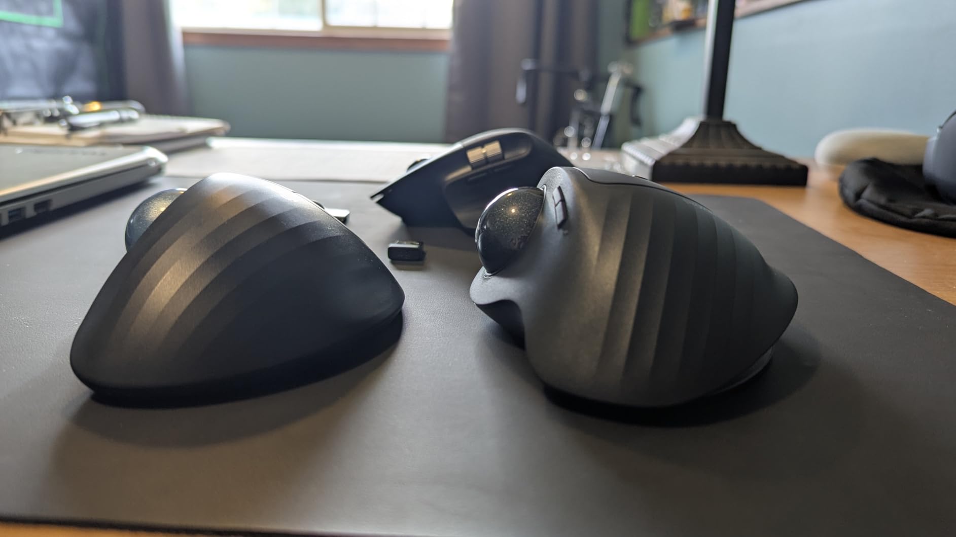 ProtoArc EM01 NL Wireless Trackball Mouse, Rechargeable Thumb Control, Gray | 0/20° Adjustable Angle to Reduce Fatigue, Triple-Device Bluetooth & 2.4G USB-A for Office Use, Silent Click, Easy to Clean customer photo 2