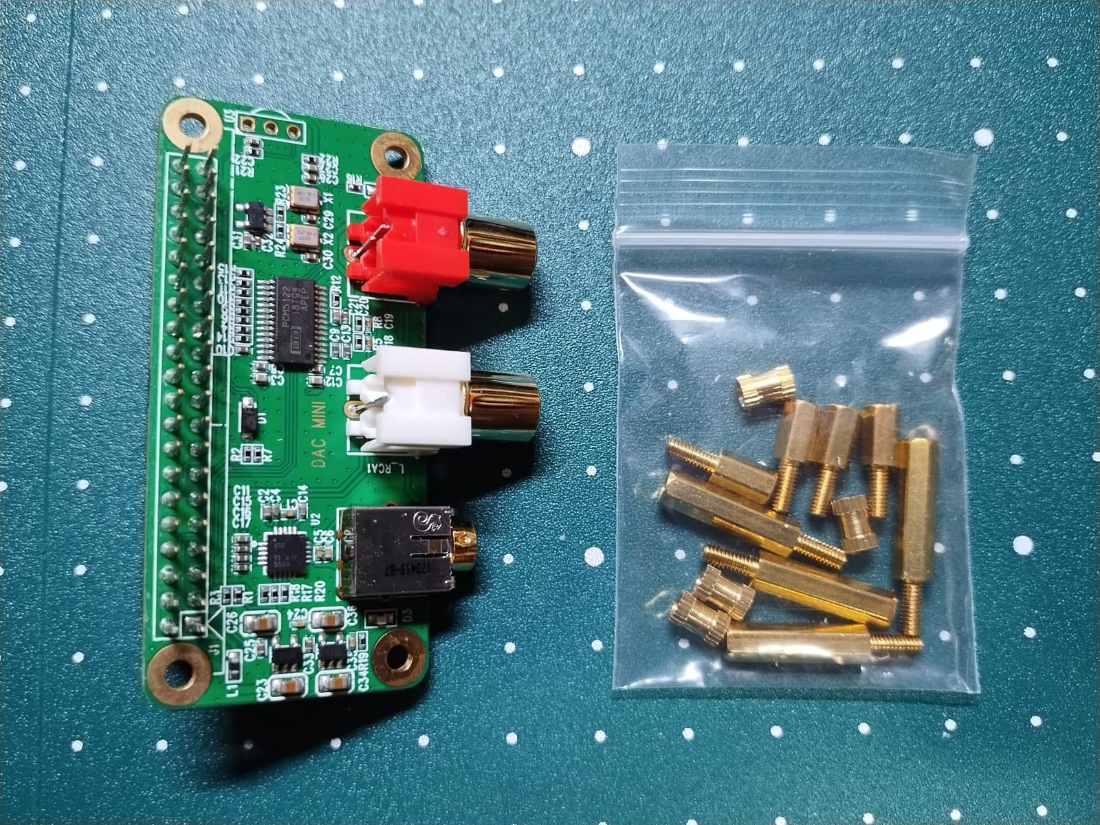 DAC Mini Hat PCM5122 Audio Card for Raspberry Pi 5/4/3B+/Zero 2W, 384kHz/32bit HiFi Sound Shield with RCA & 3.5mm Output customer photo 1