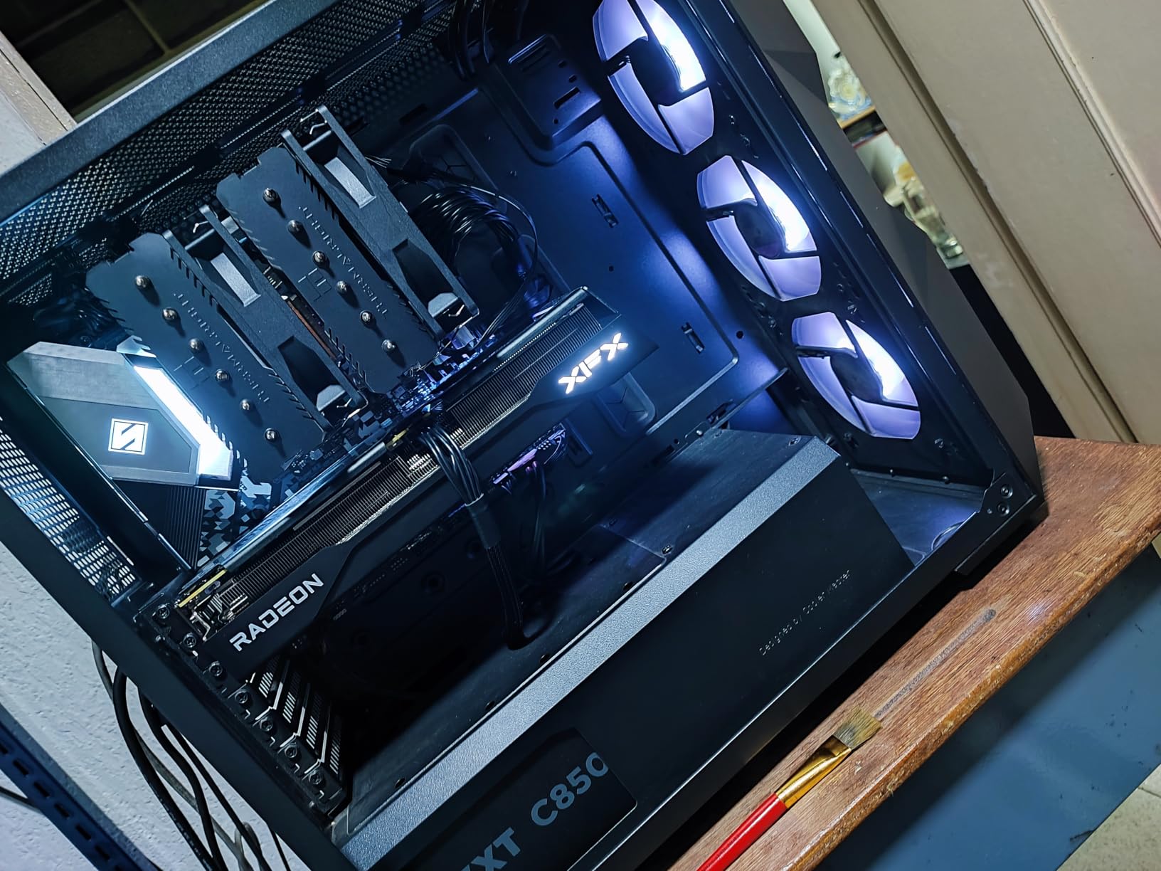 NZXT C850 Gold ATX 3.1-850W Fully Modular Power Supply | 850W 80 PLUS Gold ATX 3.1 PSU, fully modular and quiet. PCIe 5 ready for modern GPUs, backed by a 10-year warranty. customer photo 1