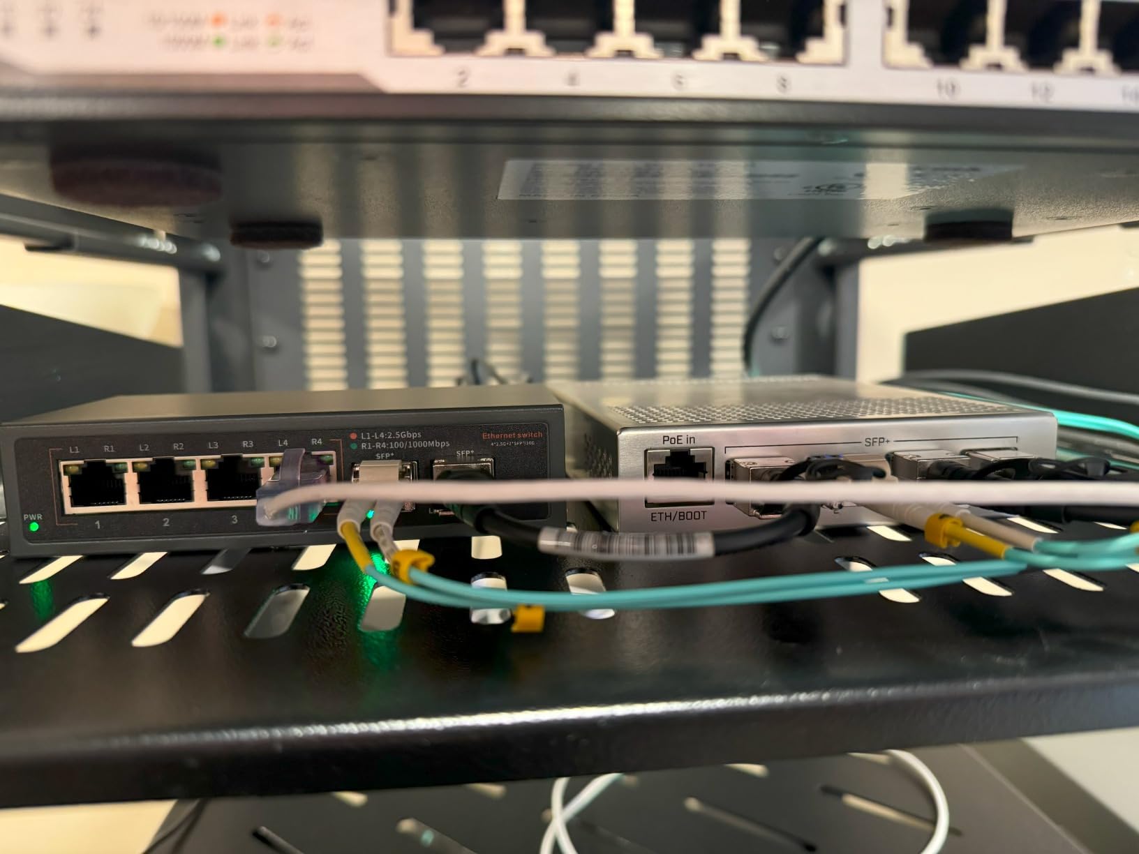 8-Port 2.5G Unmanaged Ethernet Switch, 8×2.5G Base-T Ports, 2×10G SFP+ Uplink, Fanless Metal Casing, Plug & Play customer photo 2
