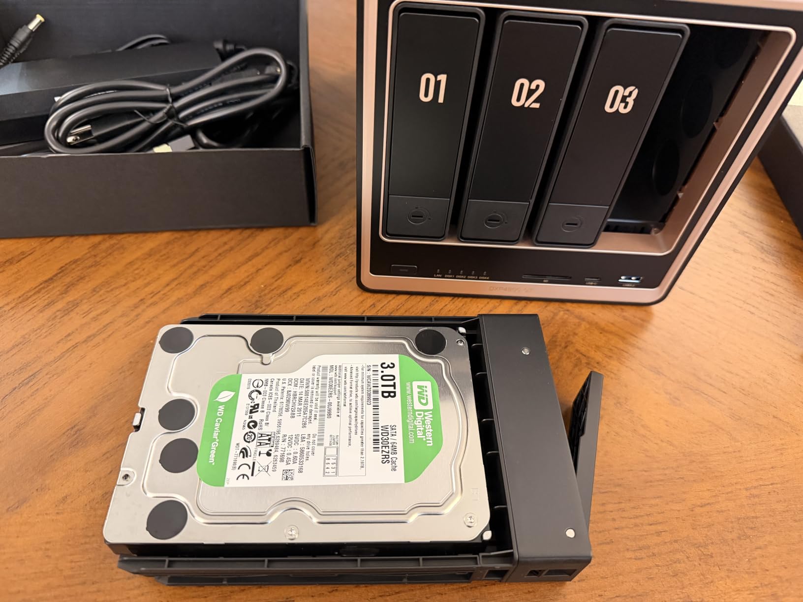 UGREEN NAS DXP6800 Pro 6-Bay, Intel i5 1235u 10-Core CPU (Diskless) | 8GB DDR5 RAM, Built-in 128G SSD for System, 2X 10GbE, 2x M.2 NVMe Slots, 8K HDMI, 2XTBT4, Network Attached Storage (Diskless) customer photo 1